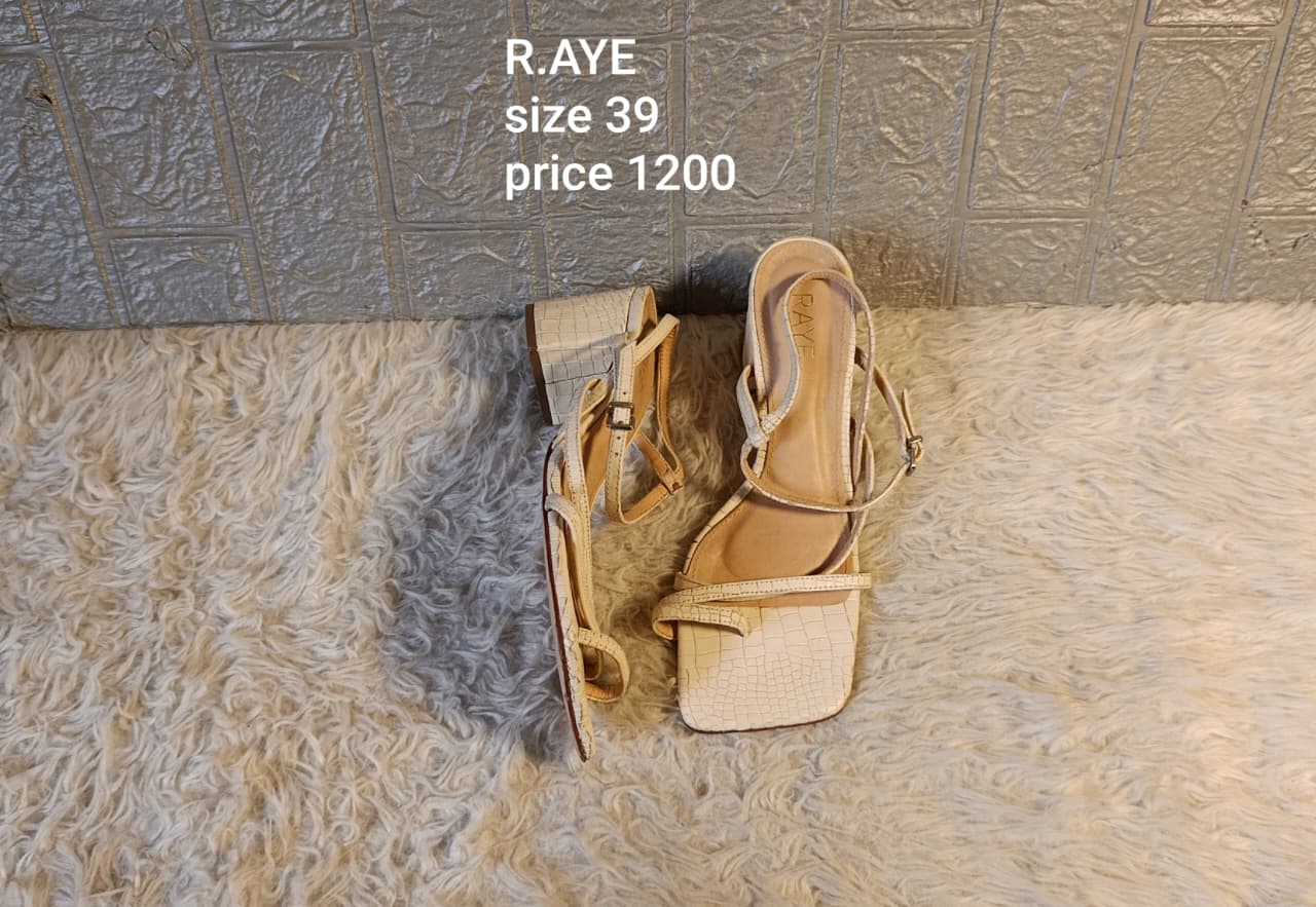 Raye 39