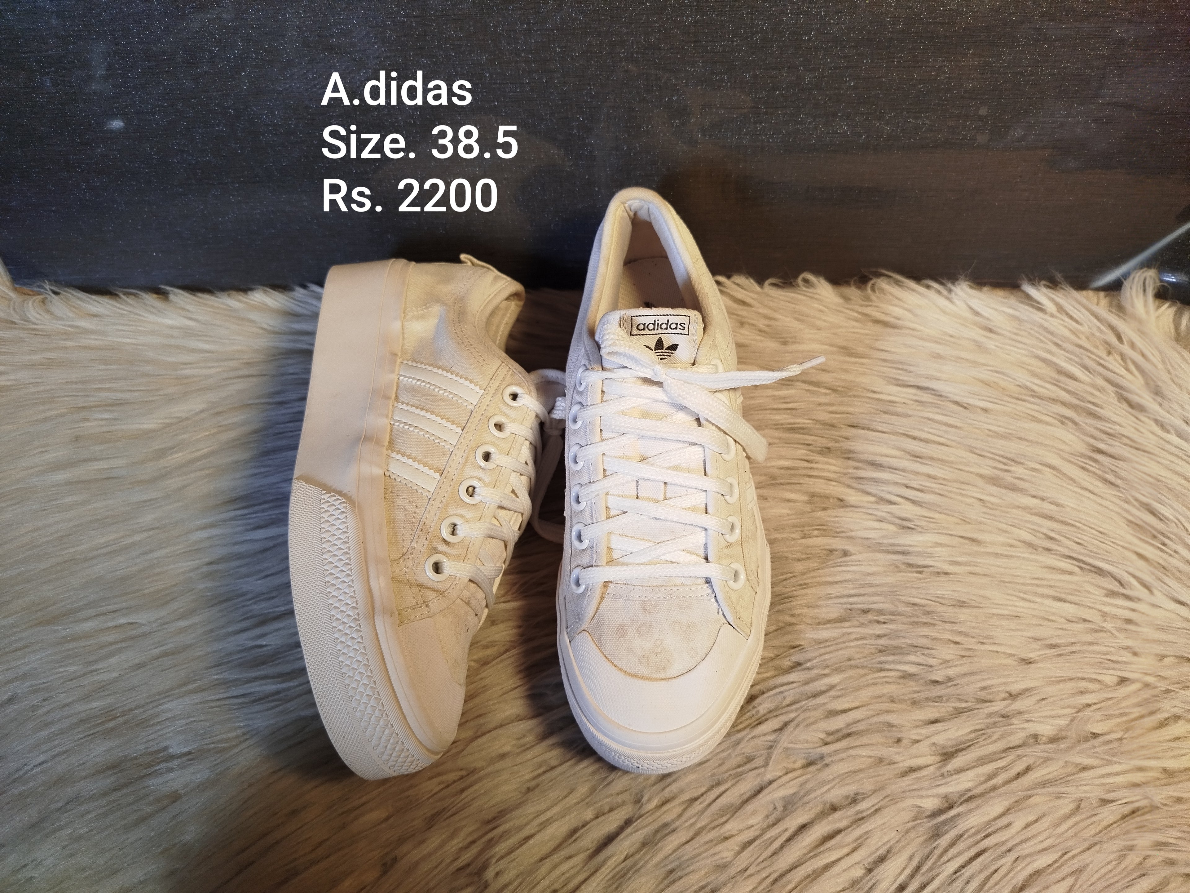 Adidas 38.5