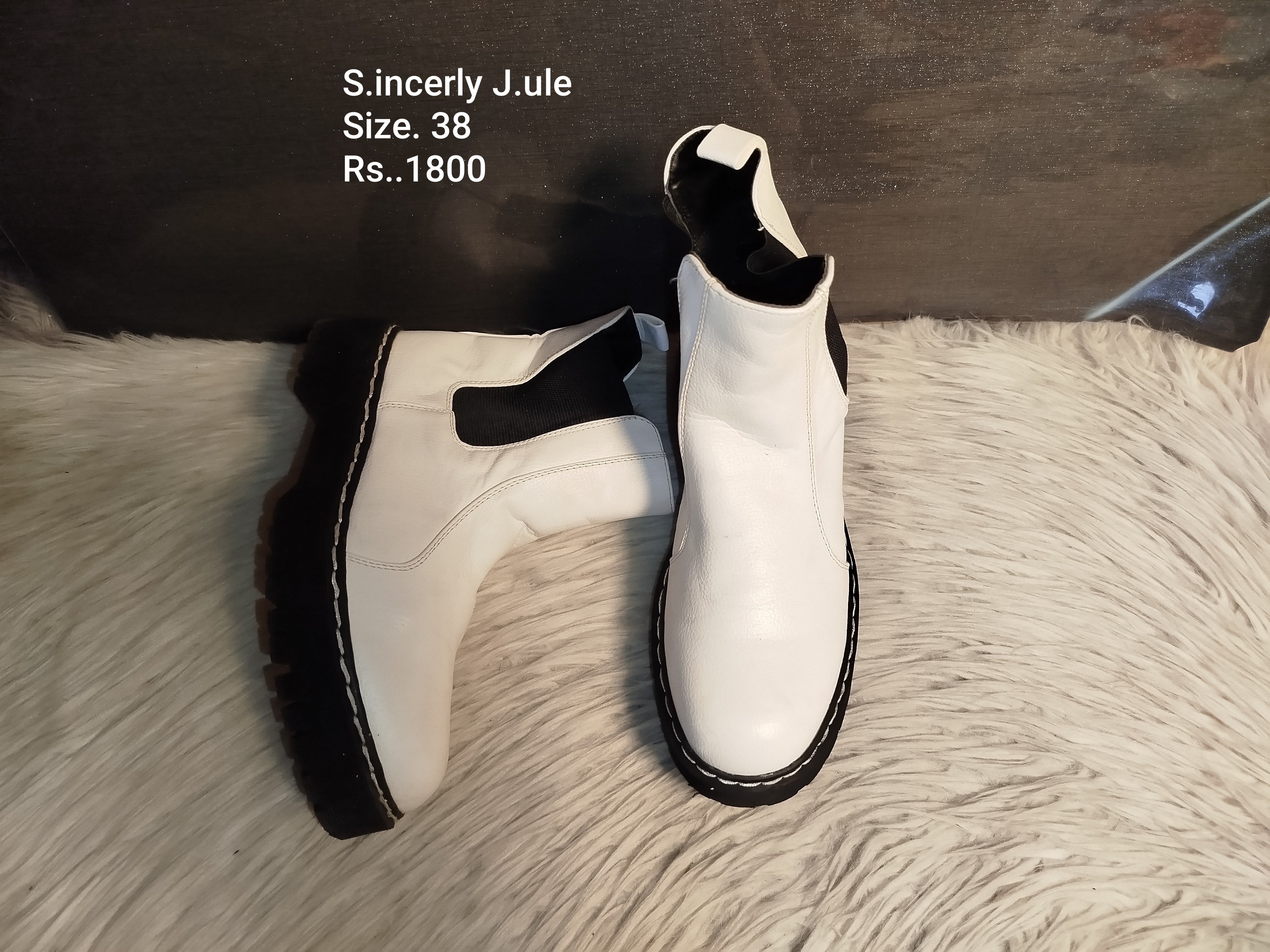 Sincerly Jule 38