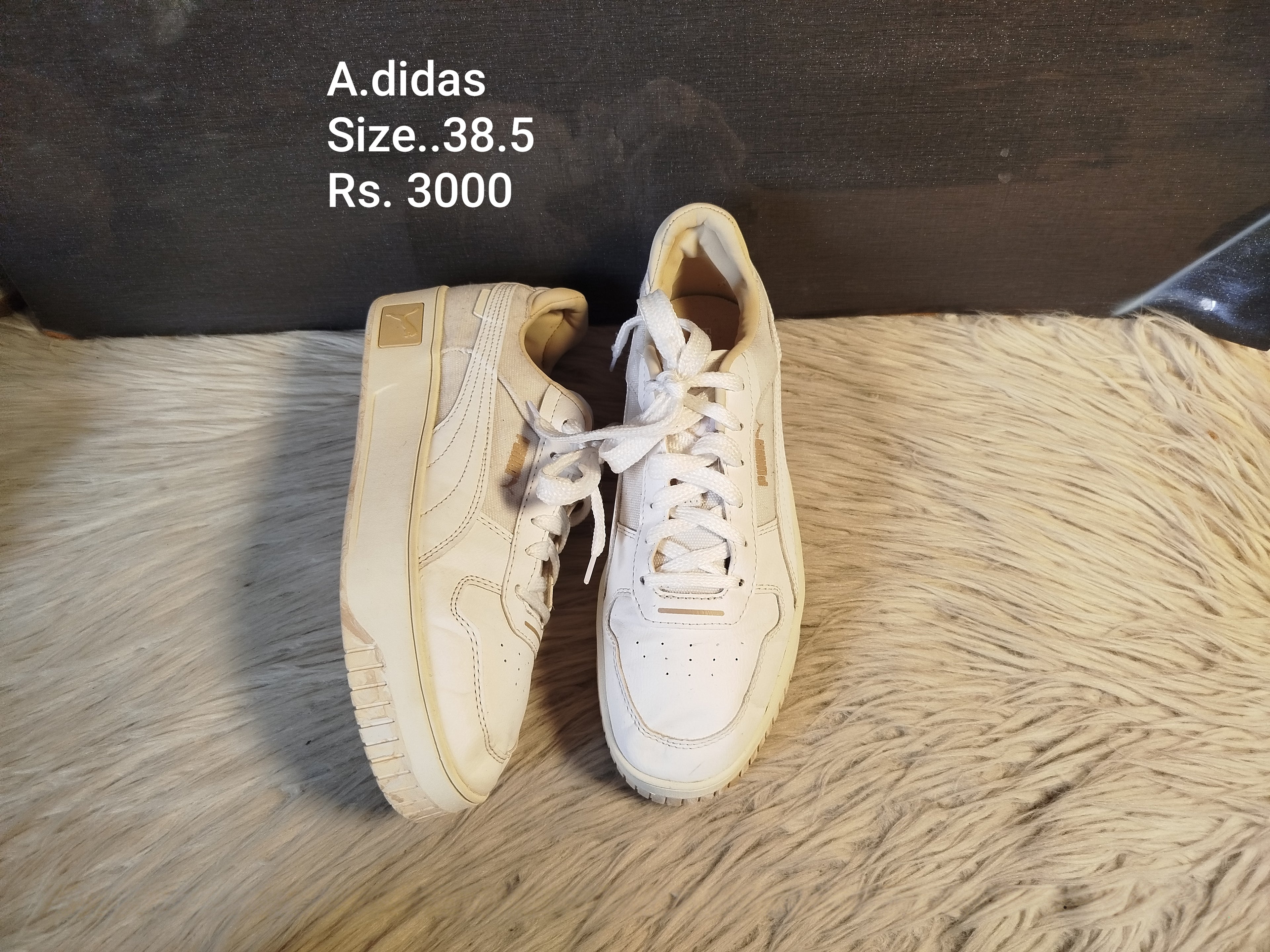 Adidas 38.5