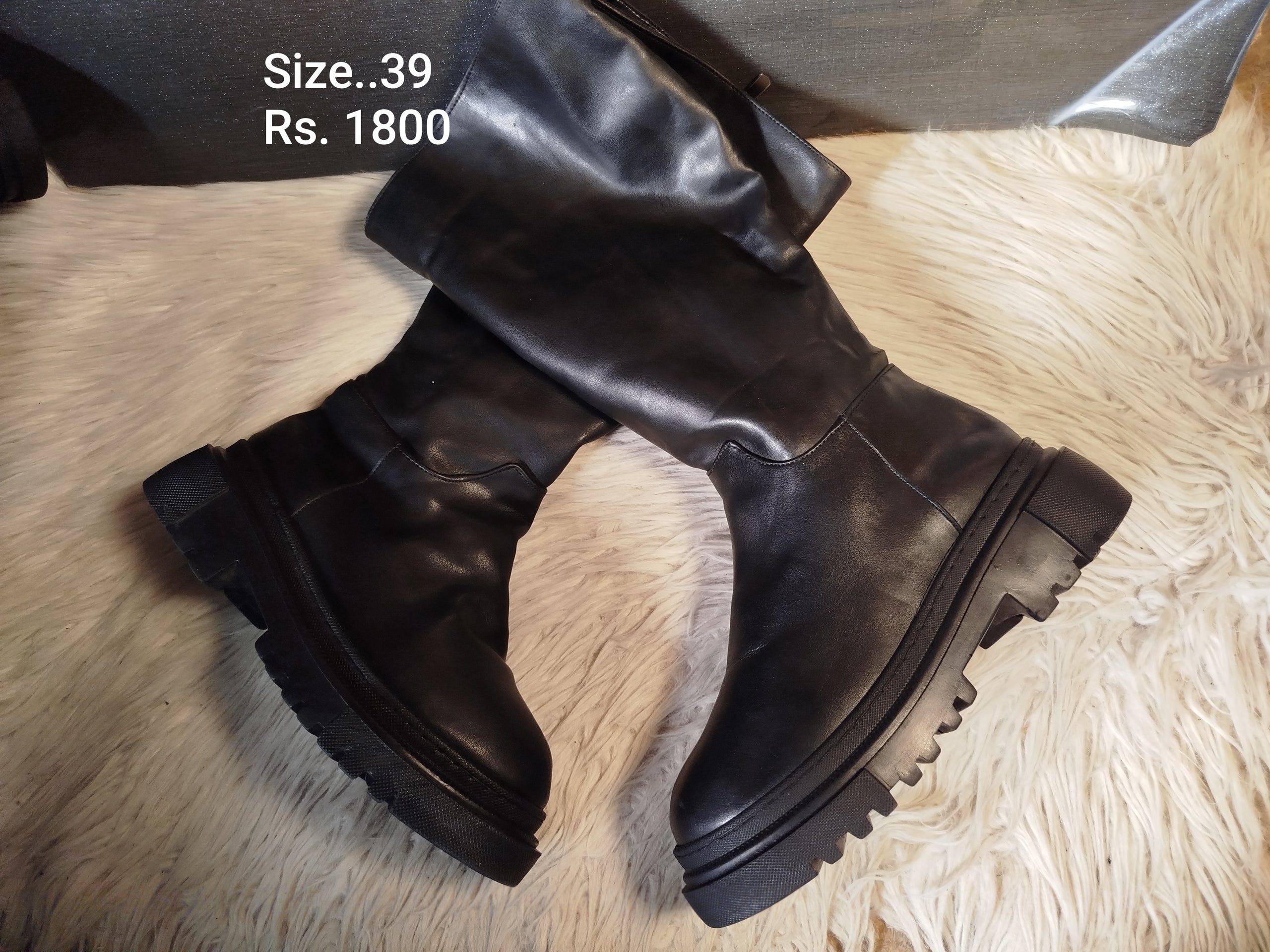 Boots 39