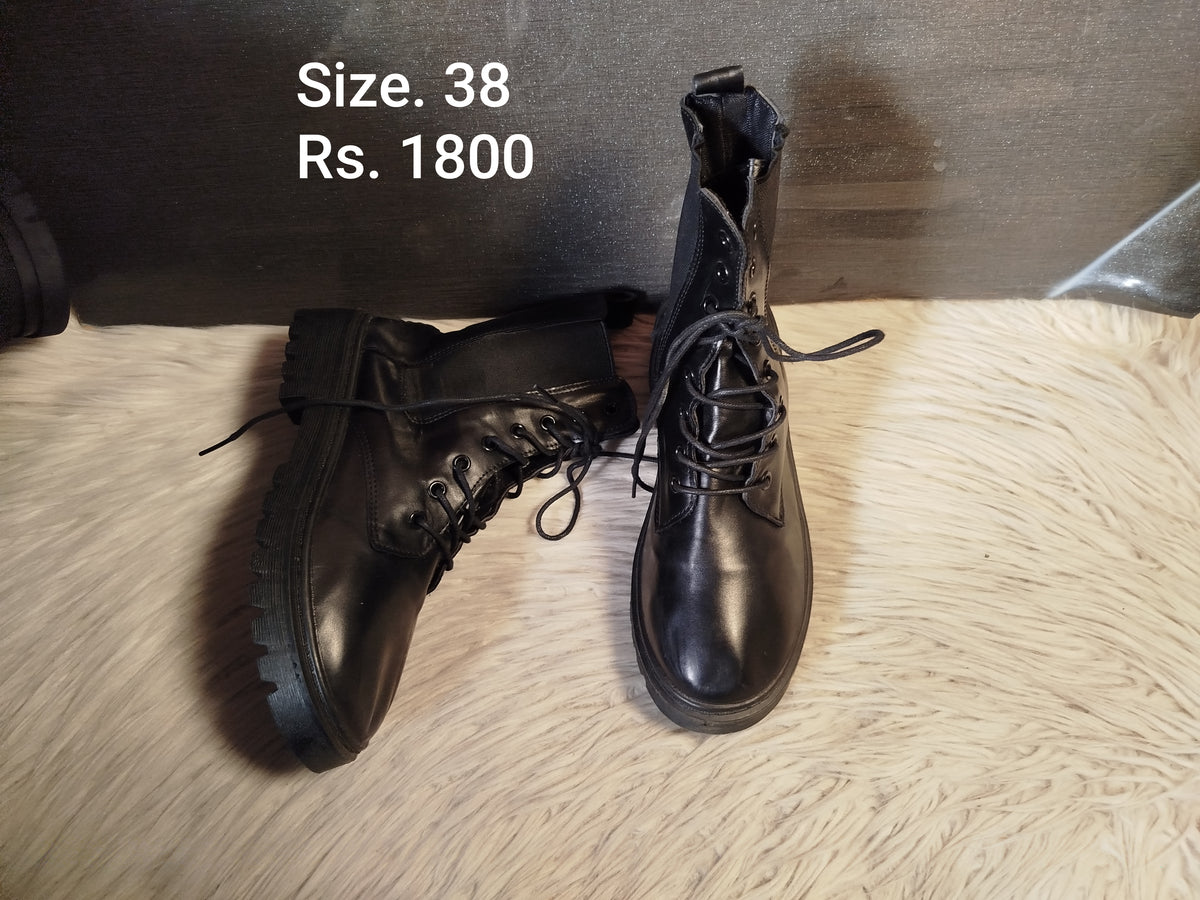 Boots 38