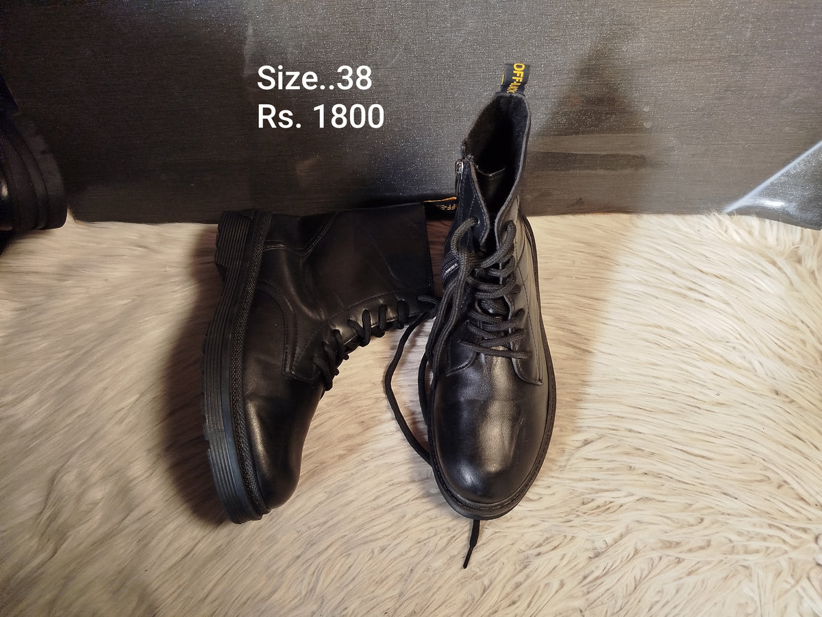 Boots 38