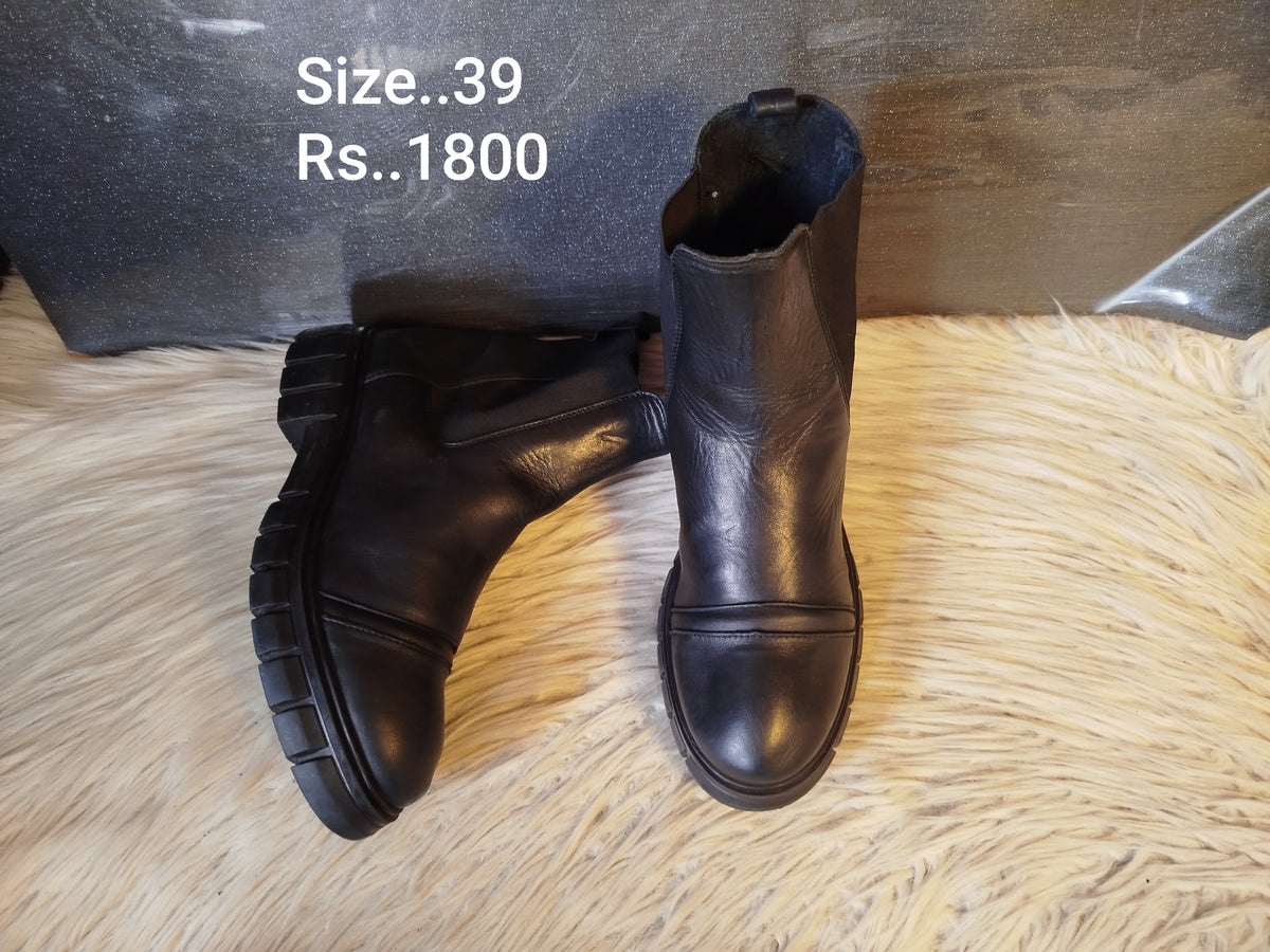 Boots 39