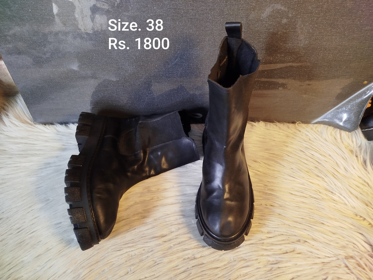 Boots 38