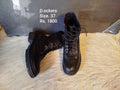 Dockers 37