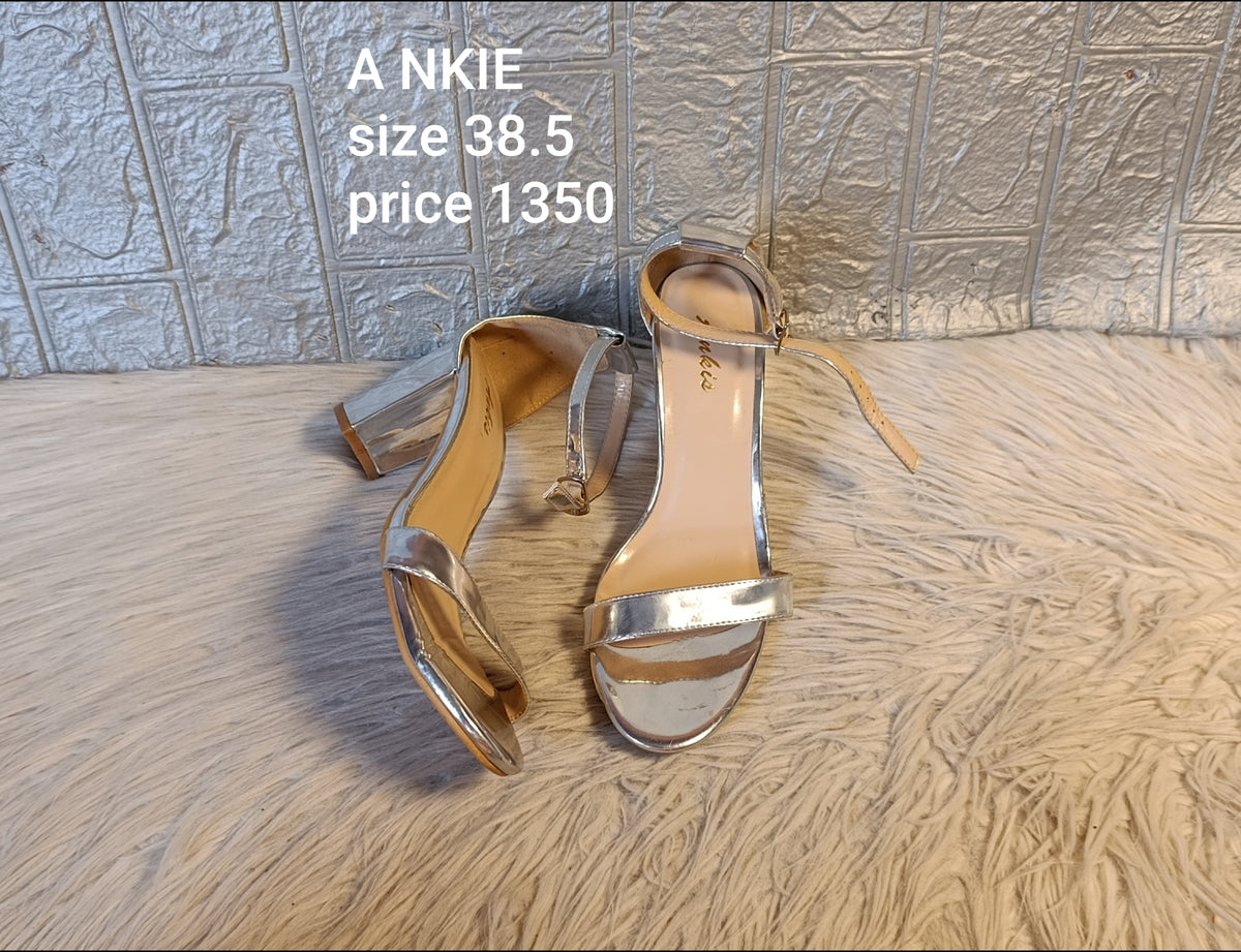 Ankie 38.5