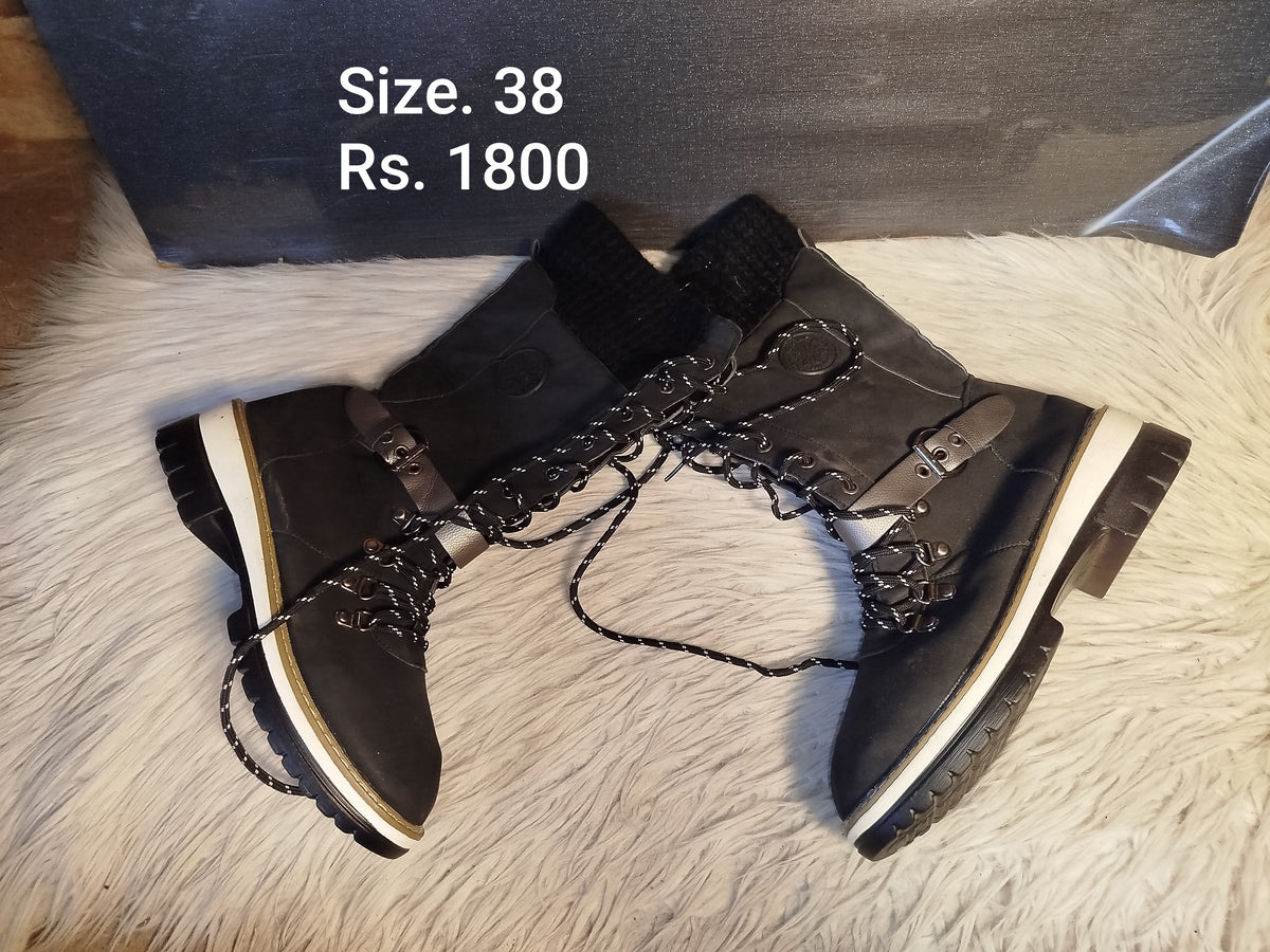Boots 38