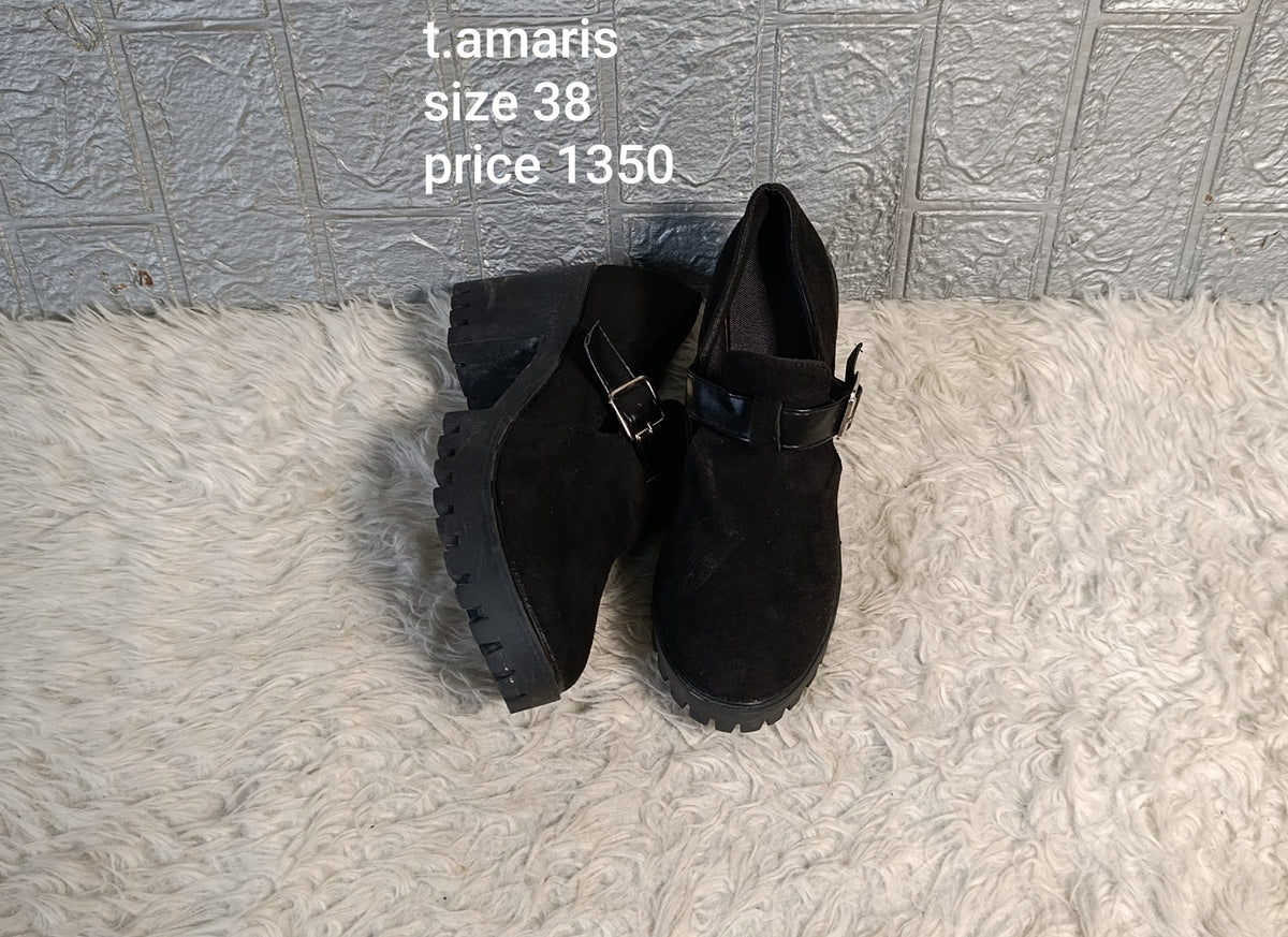 Tamaris 38