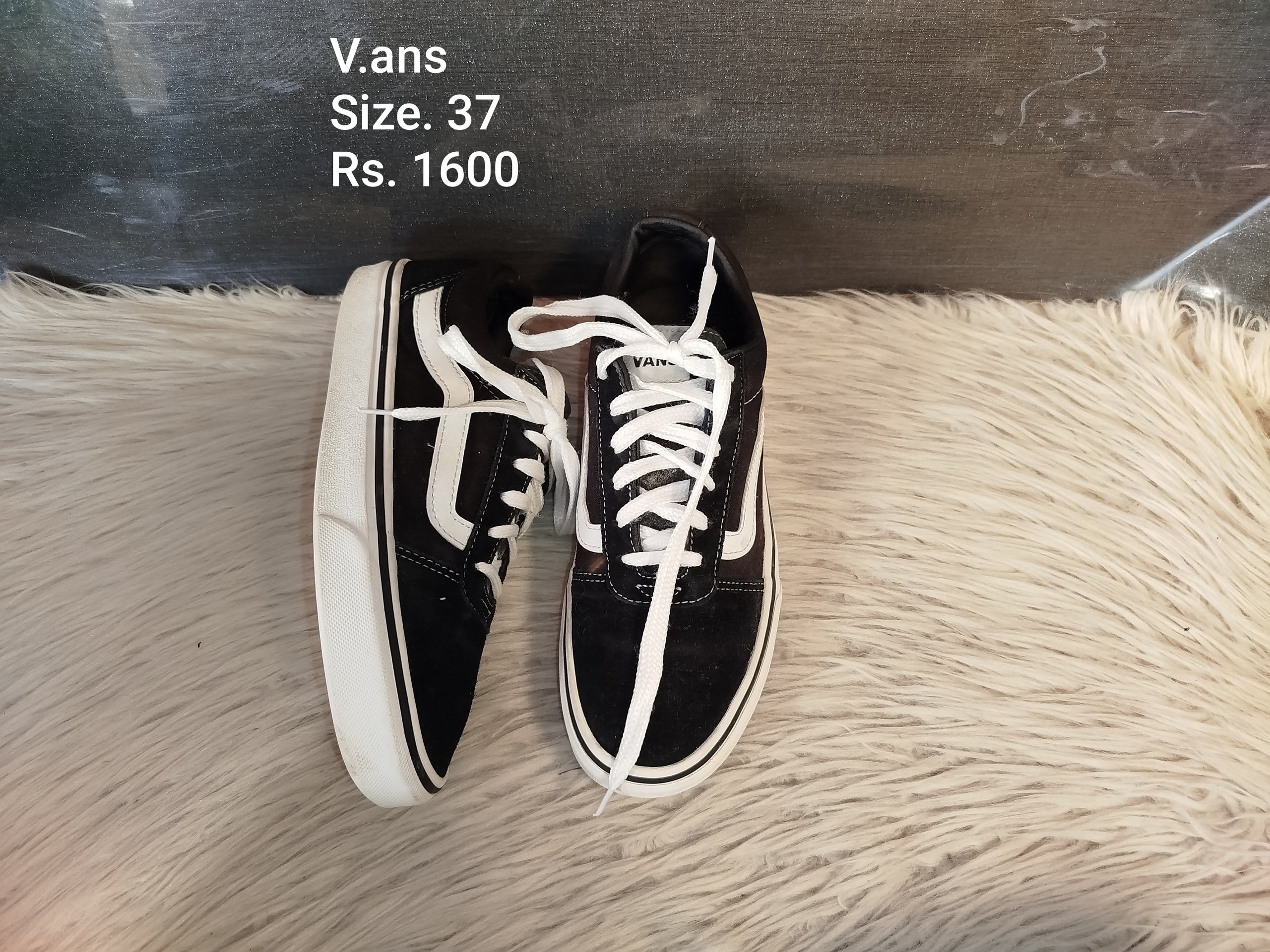 Vans 37