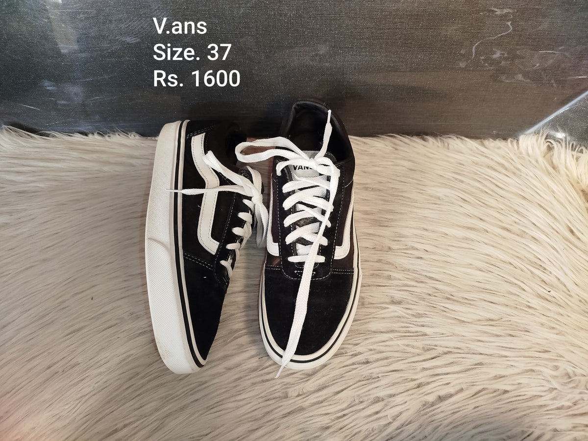 Vans 37