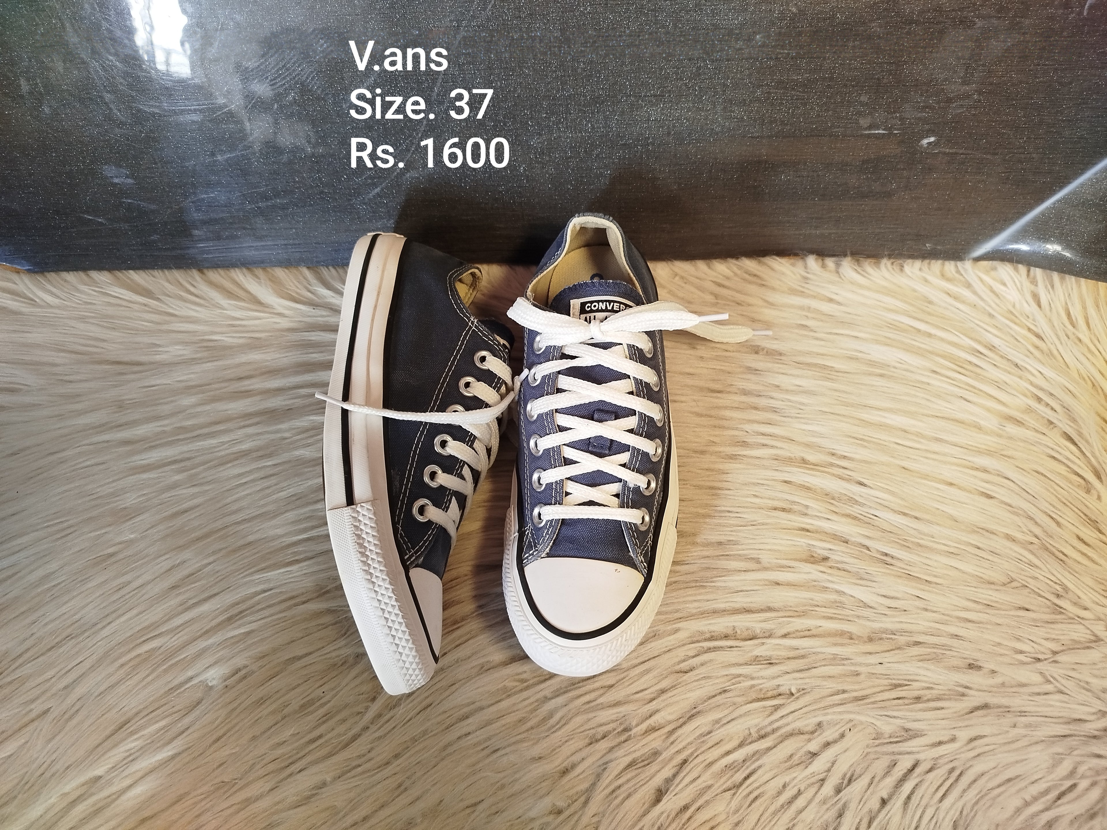 Converse 37