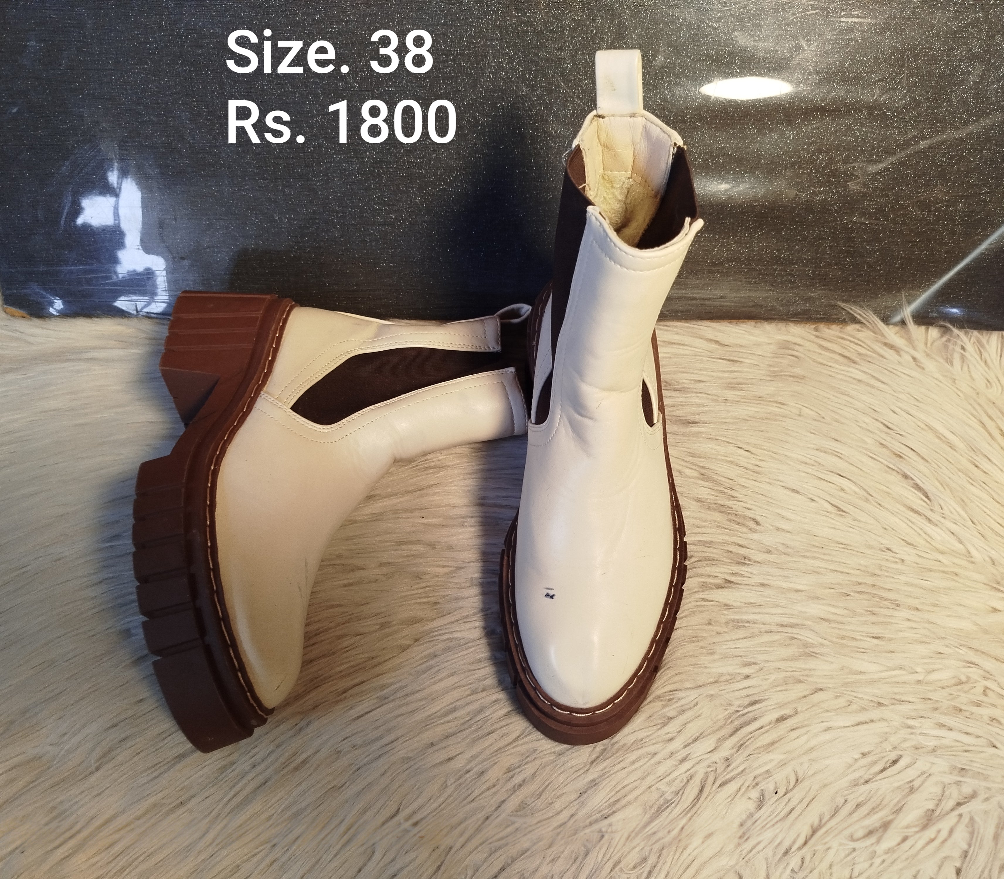 Boots 38