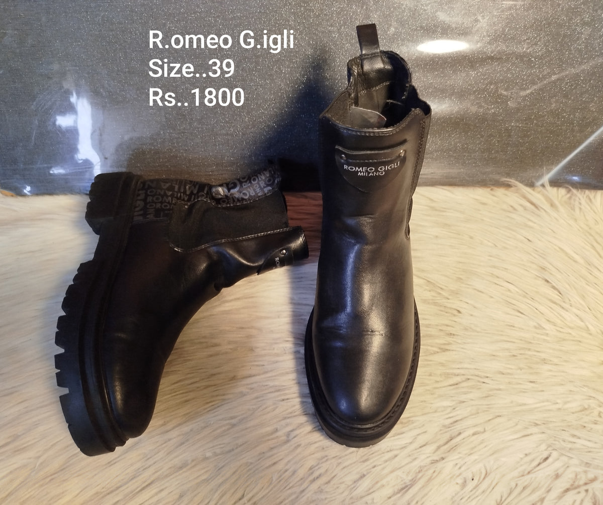 Romeo Gigli 39