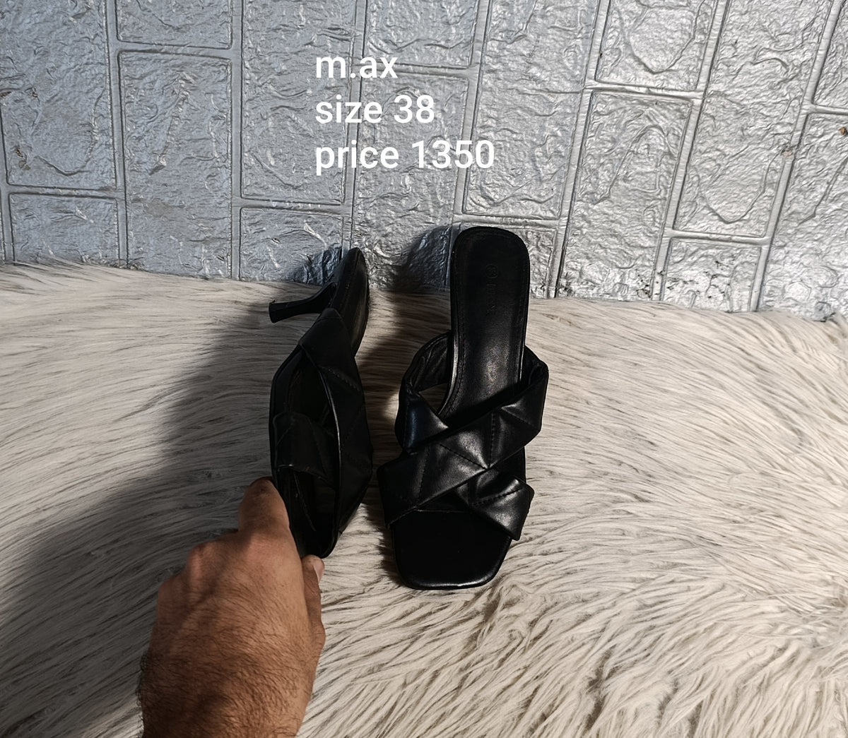 Max 38