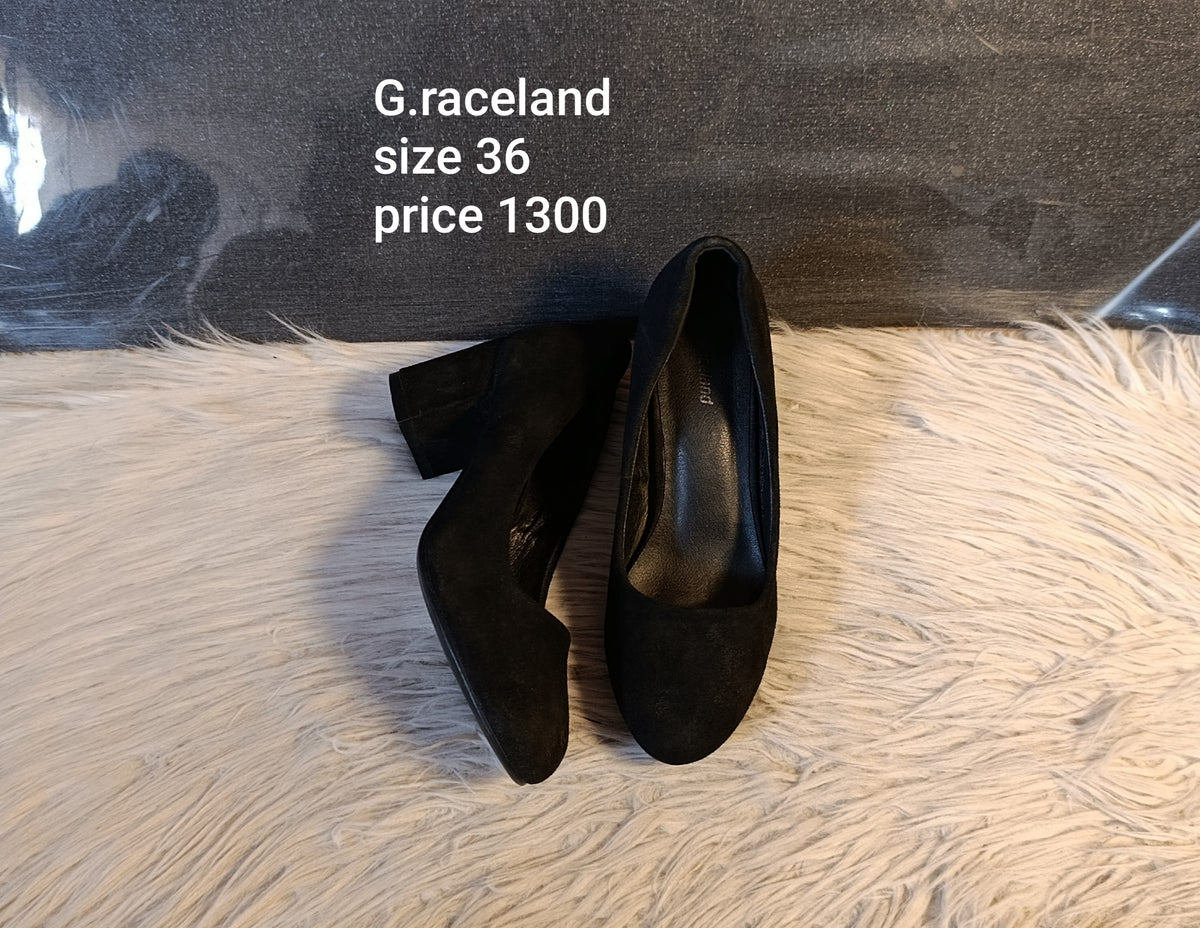 Graceland 36