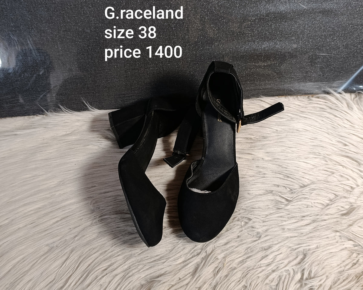 Graceland 38