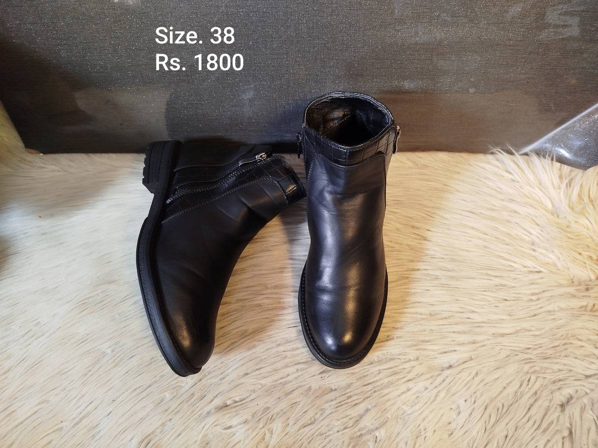 Boots 38