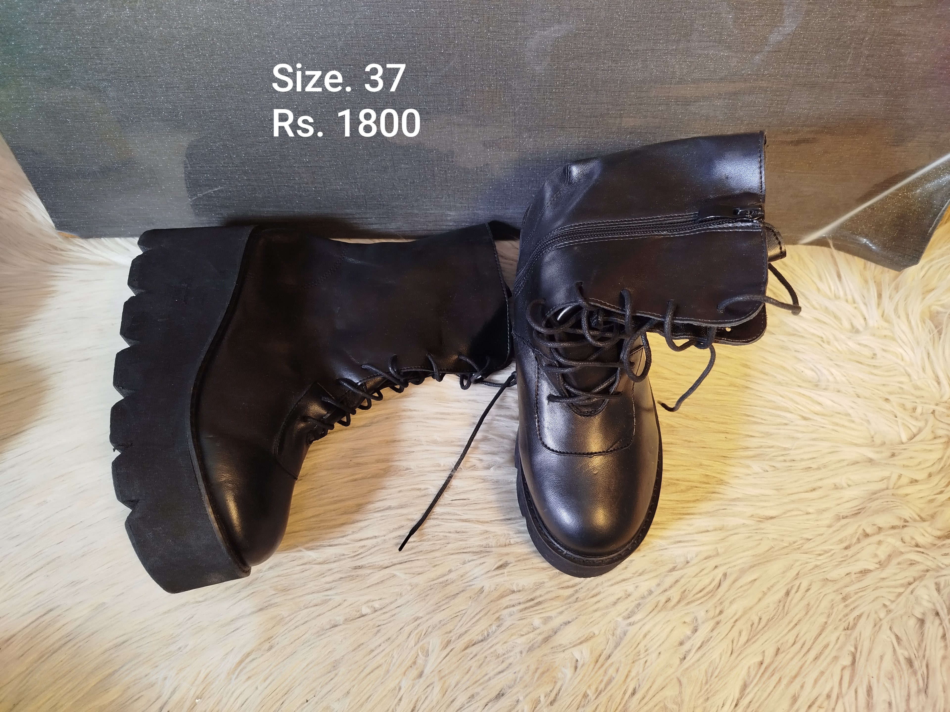 Boots 37