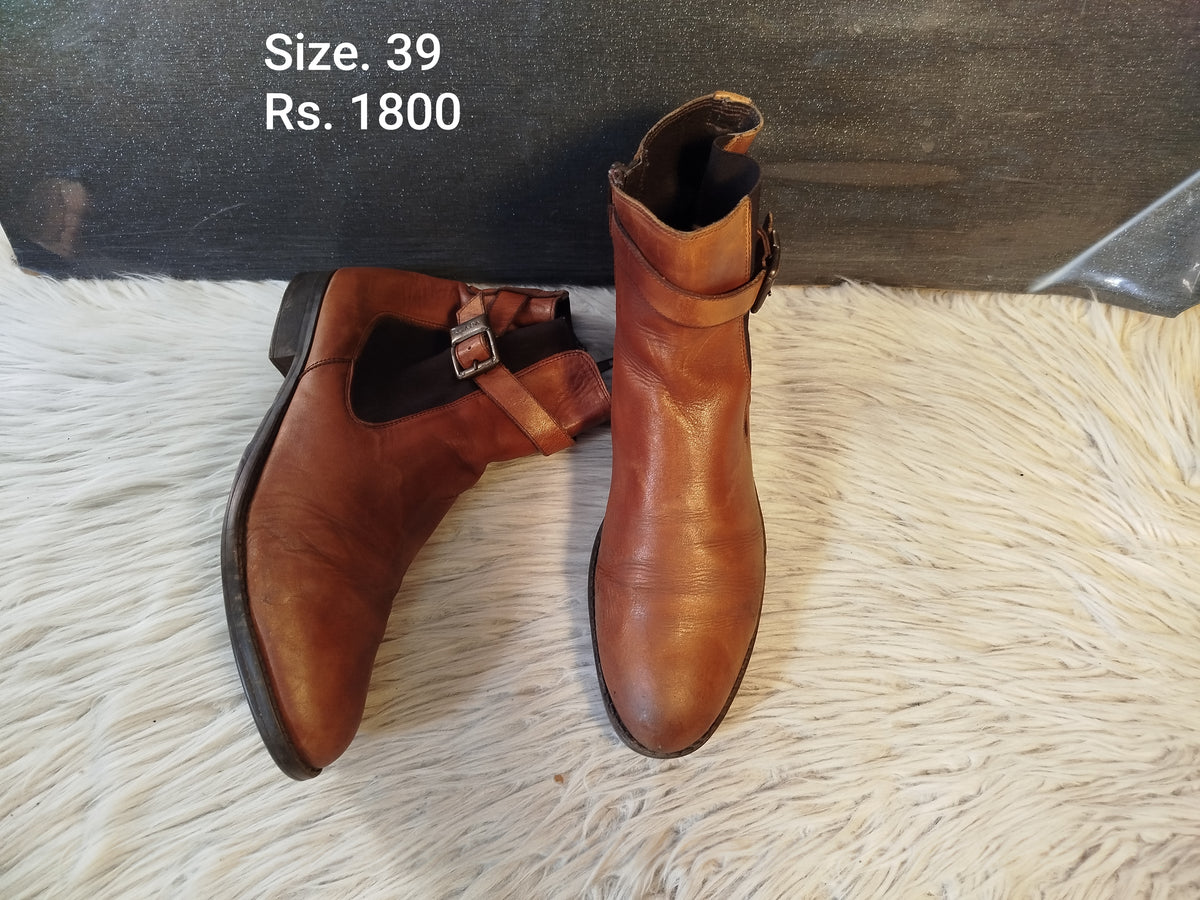 Boots 39