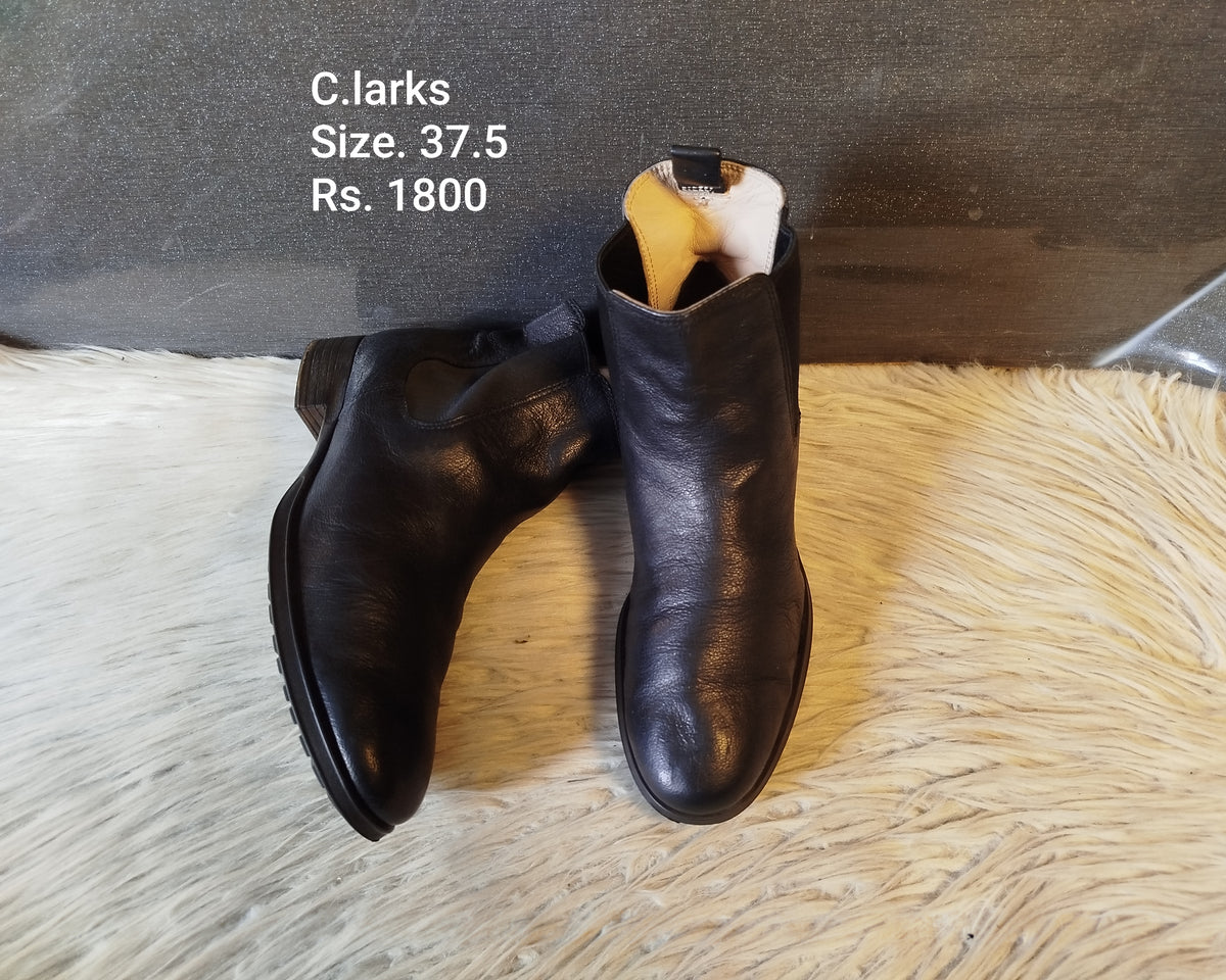 Clarks 37.5