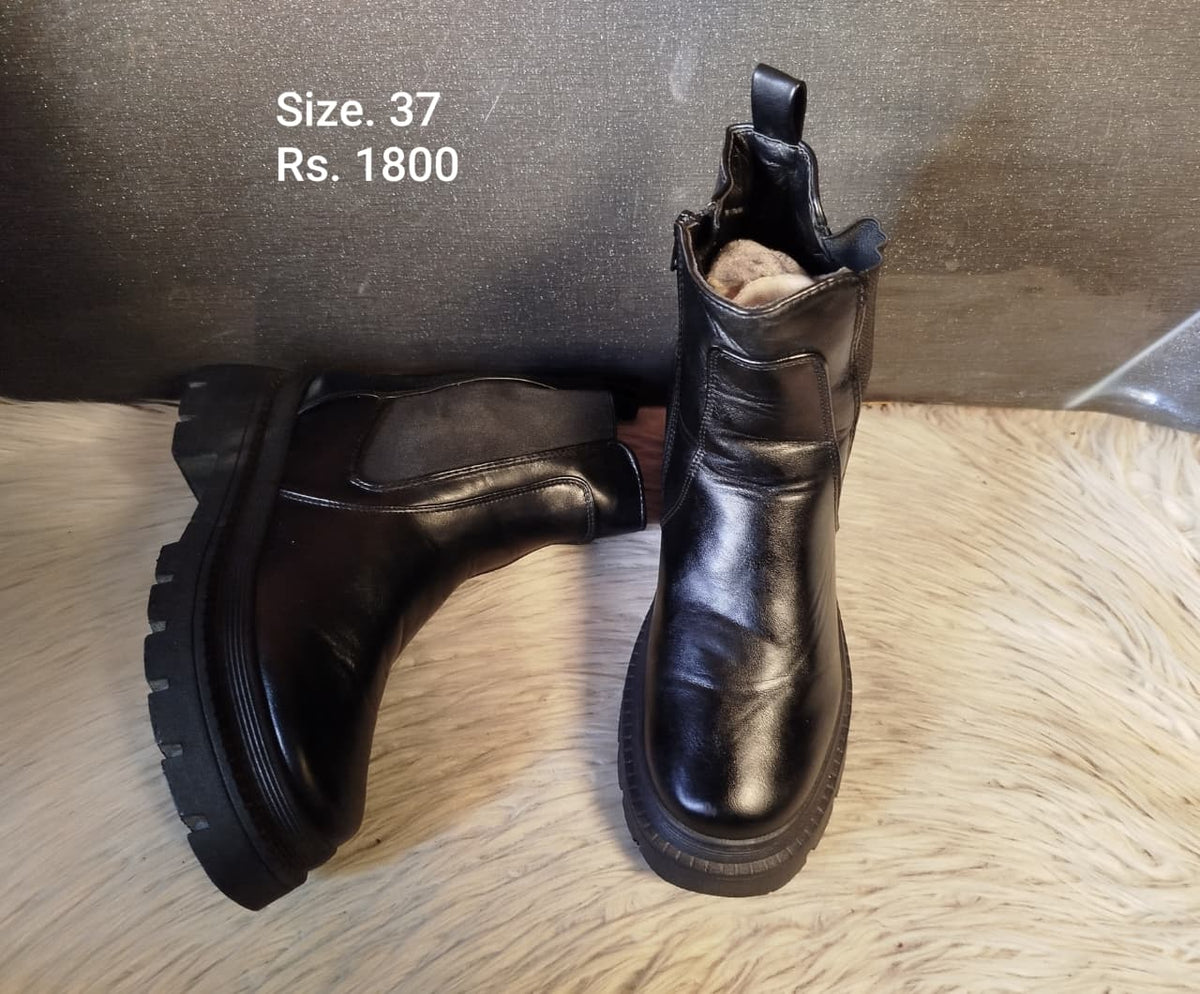Boots 37