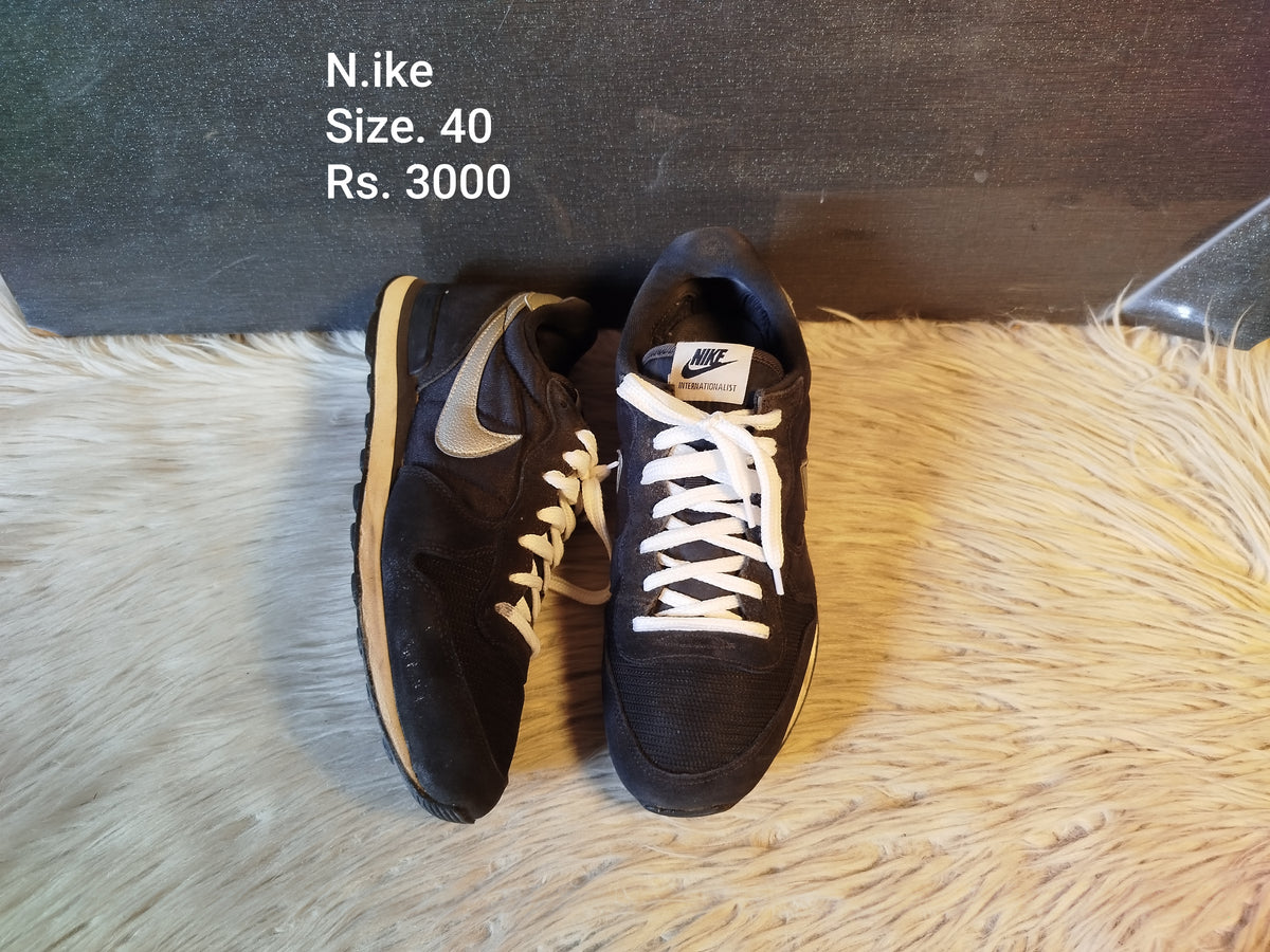 Nike 40