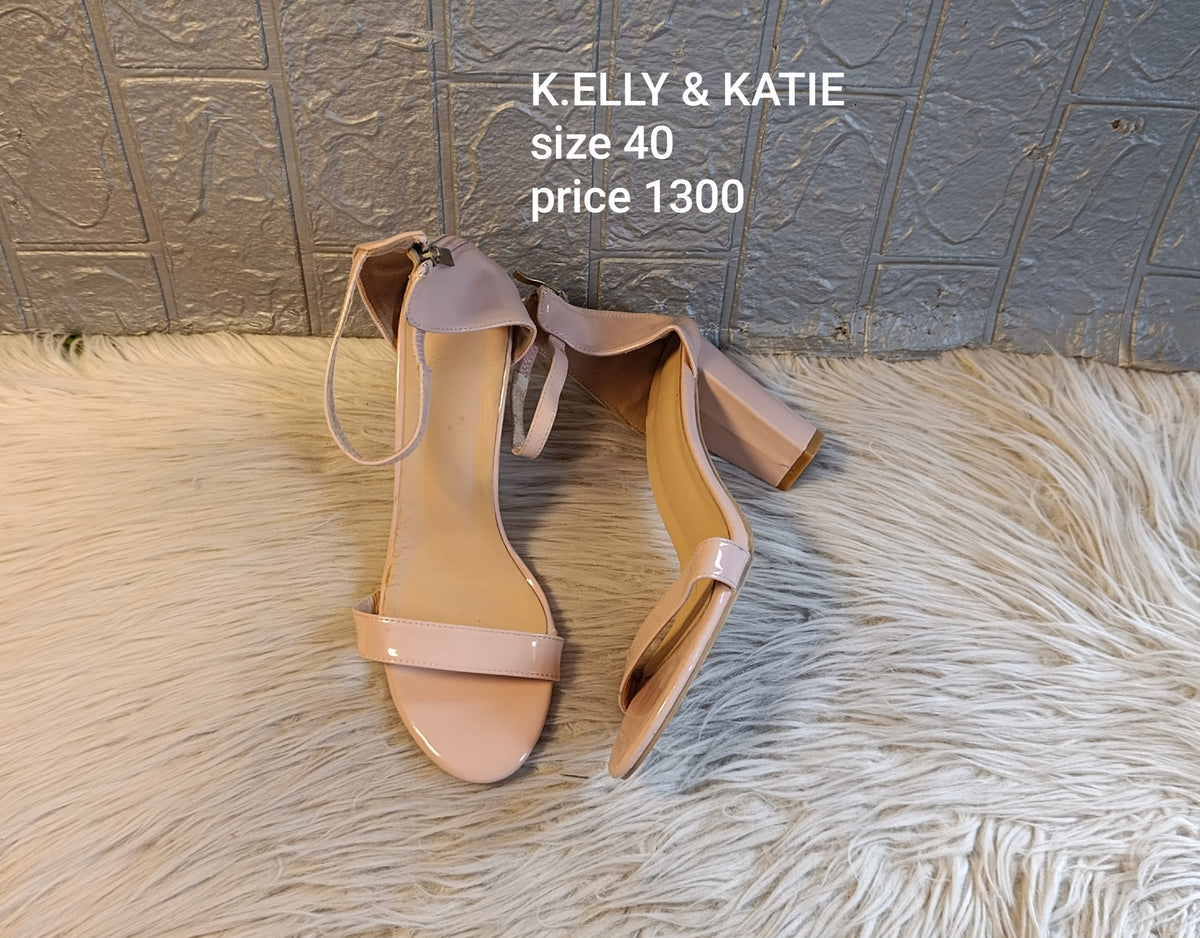 Kelly & Katie 40