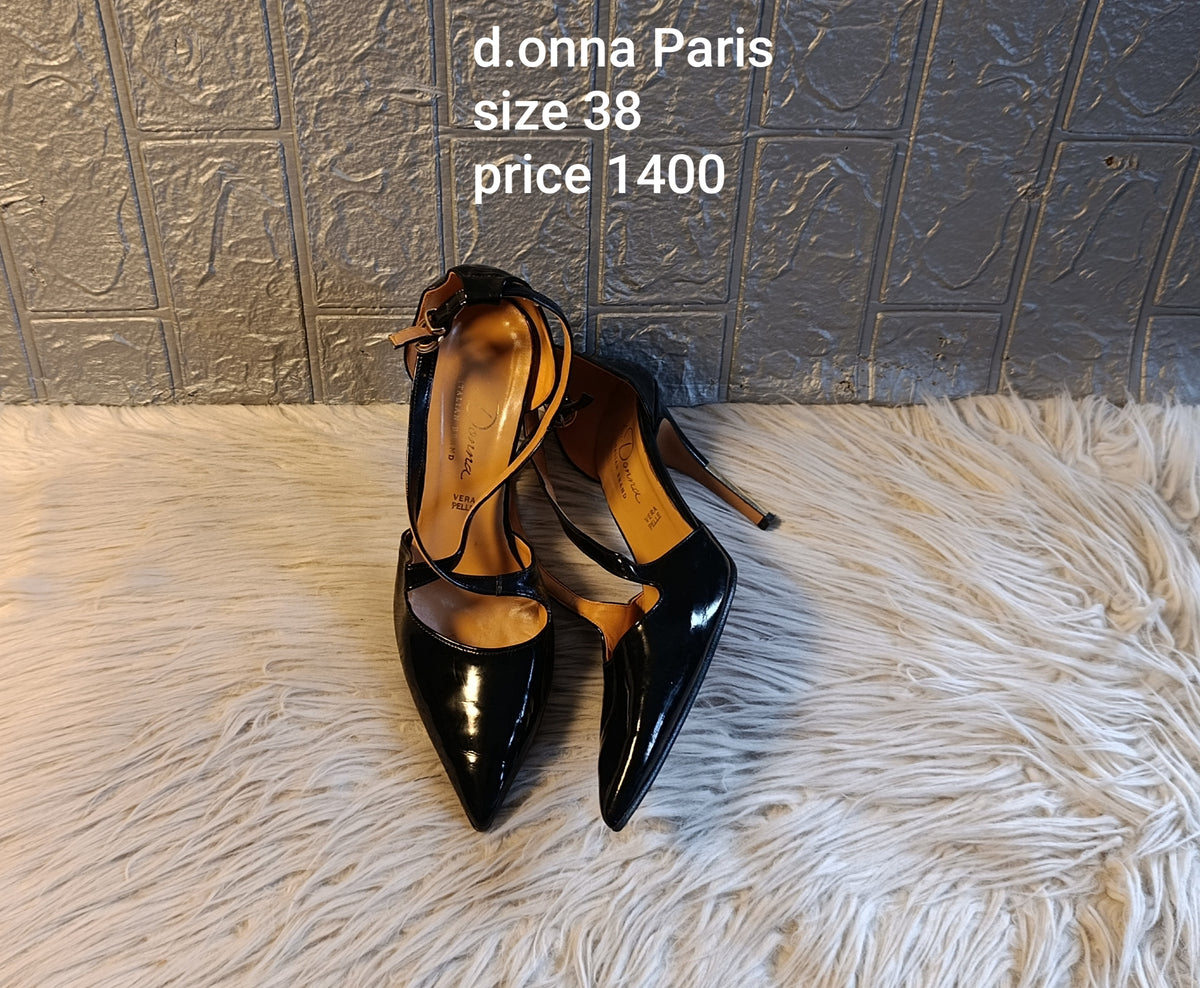 Donna Paris 38