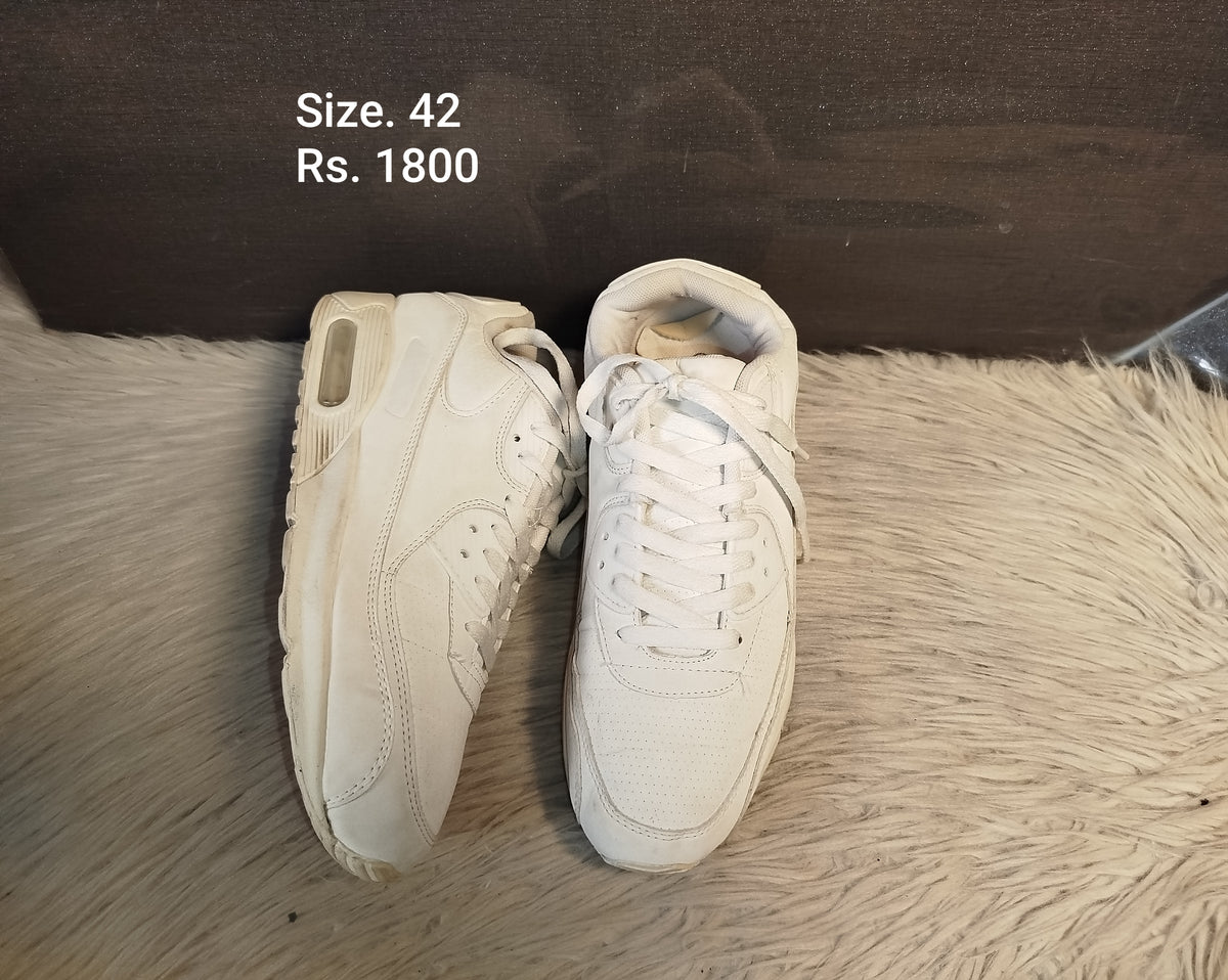 Shoes 42