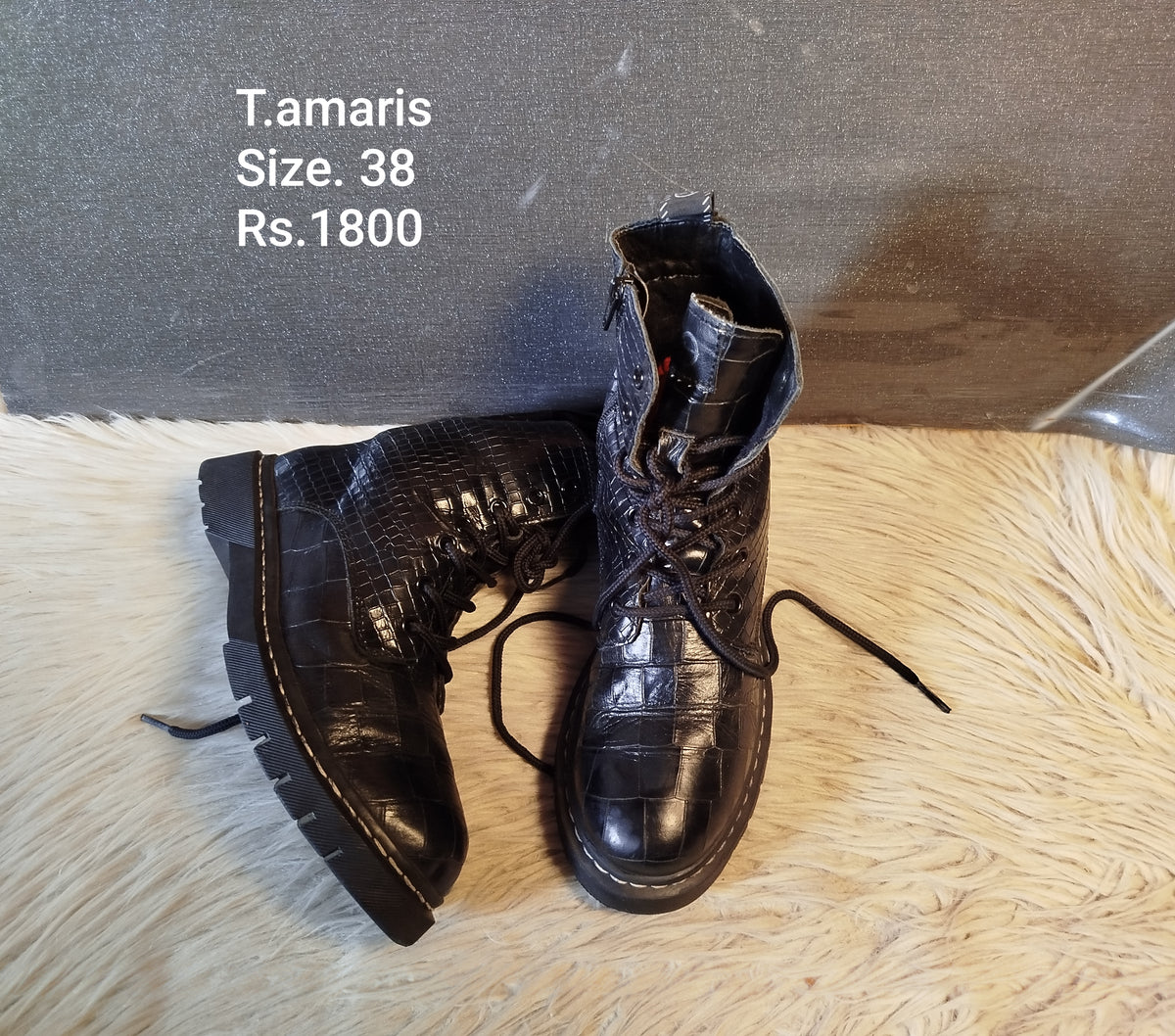 Tamaris 38