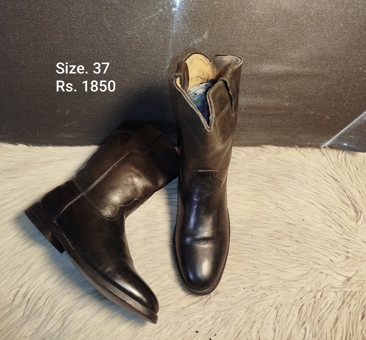 Boots 37