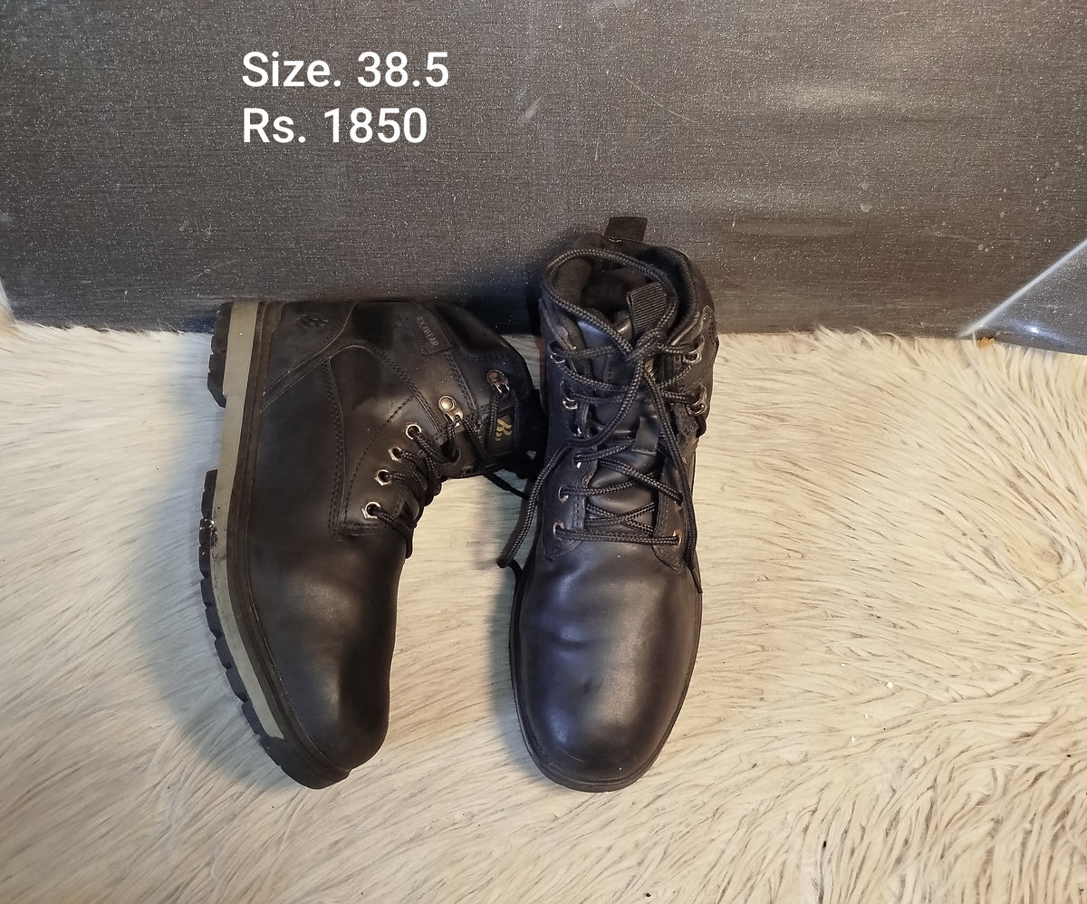 Boots 38.5