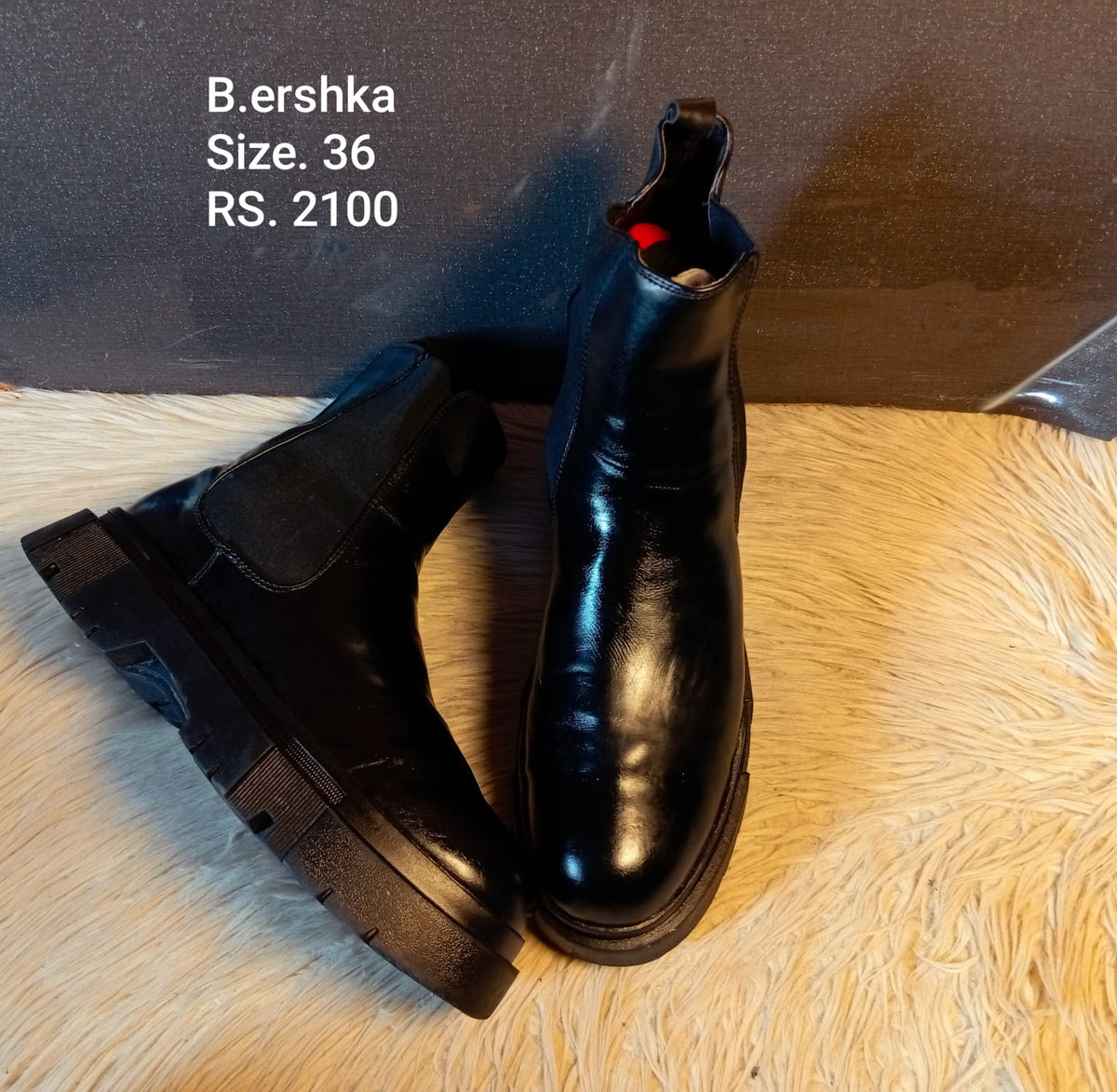 Bershka 36