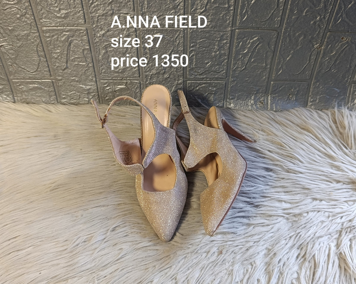 Anna field 37