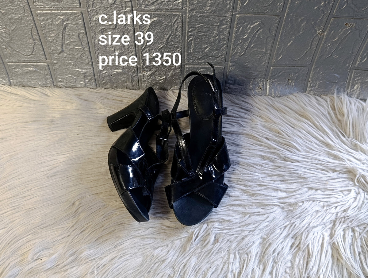 Clarks 39