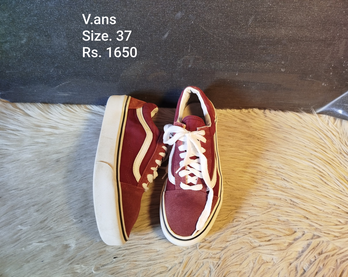 Vans 37
