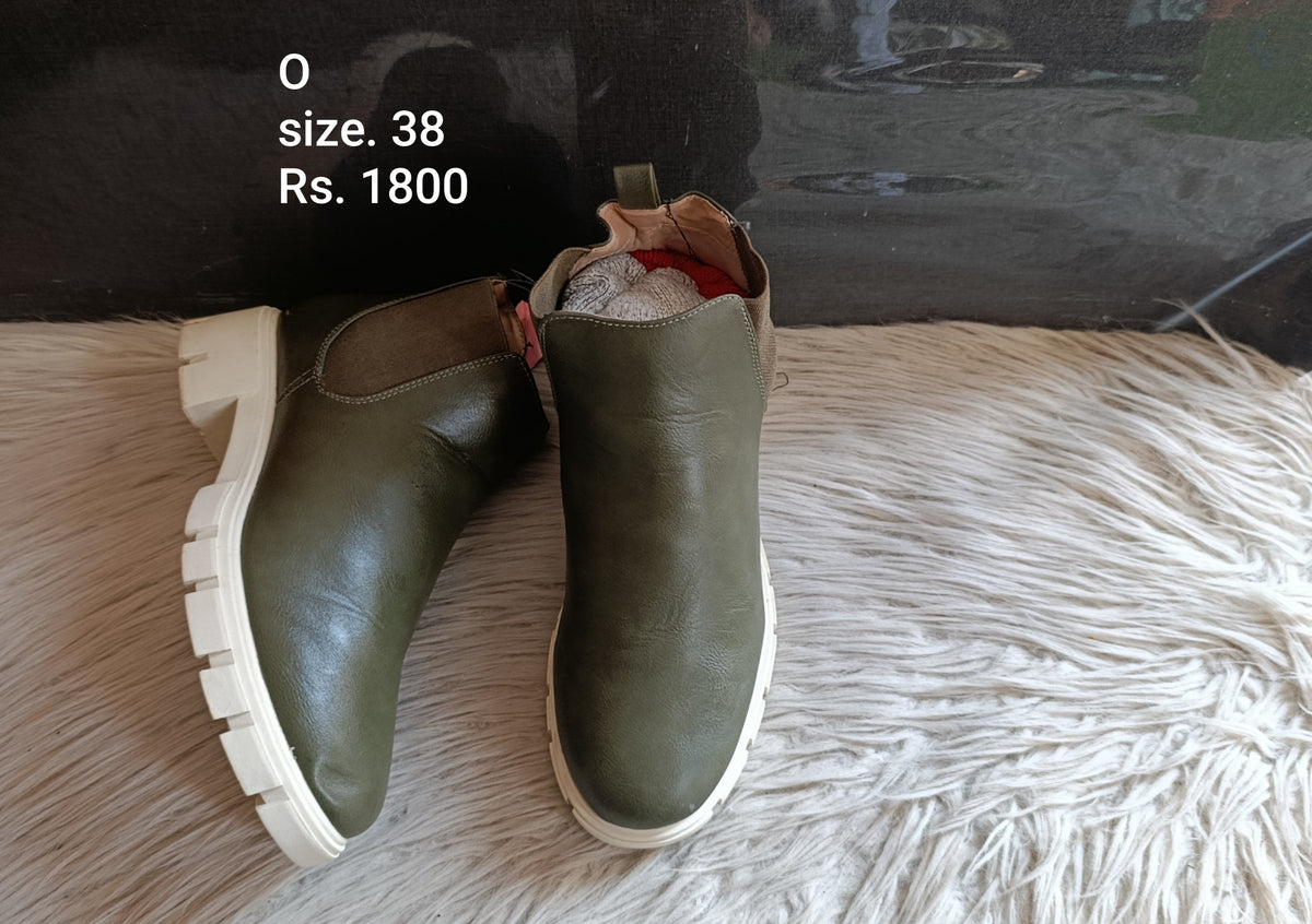 O 38