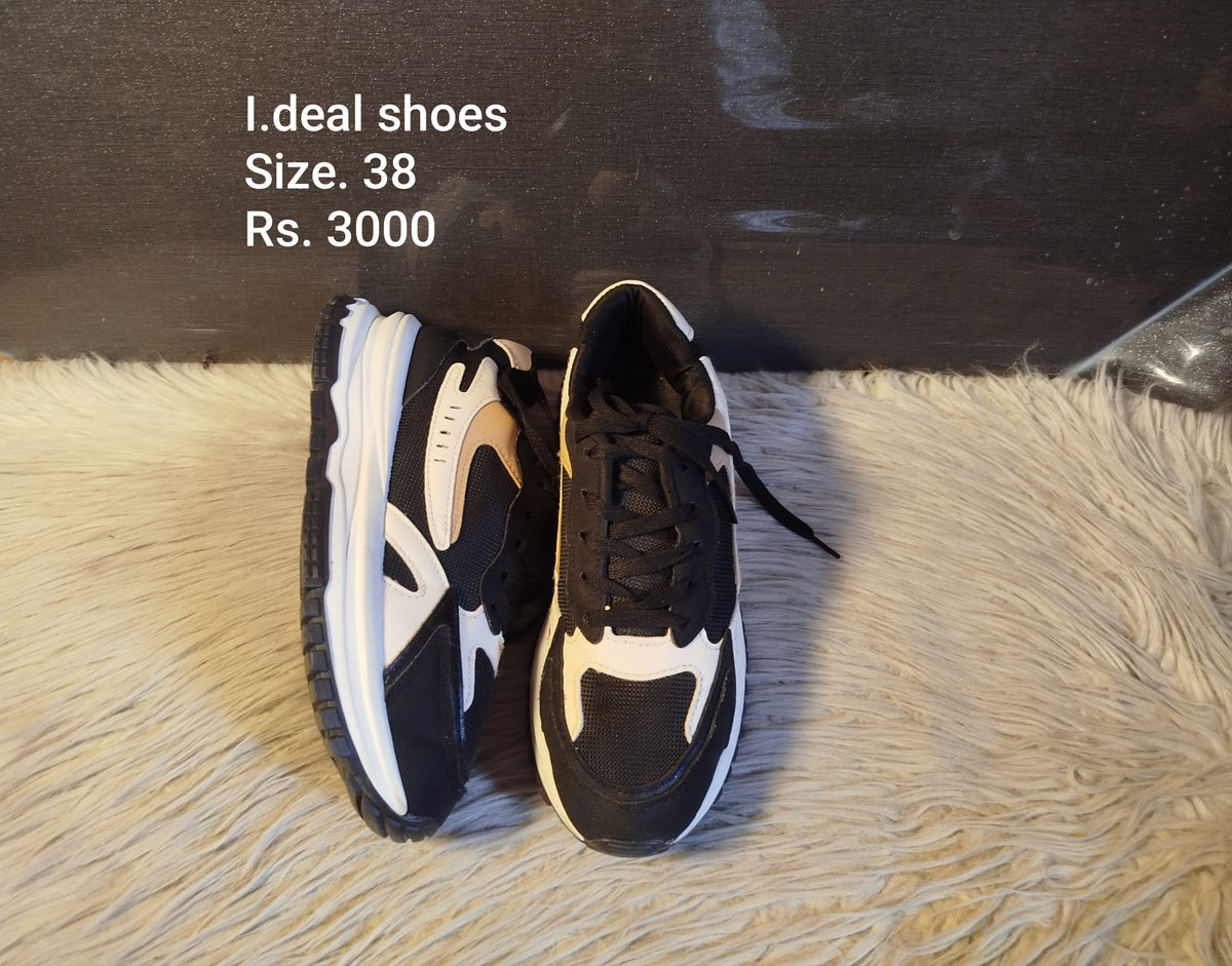 Ideal shoes 38