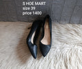 Shoe mart 39