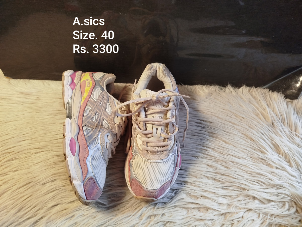 Asics 40