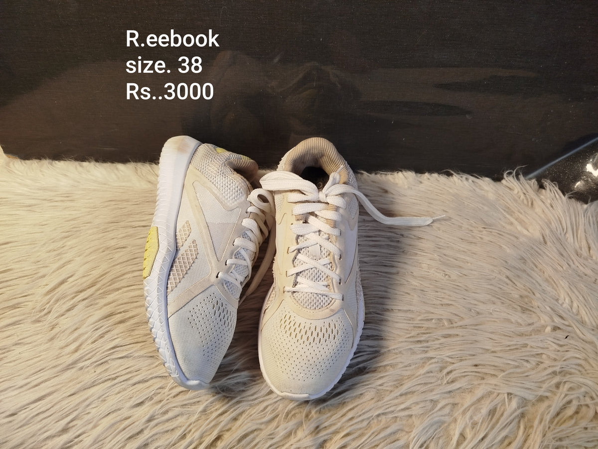 Reebok 38
