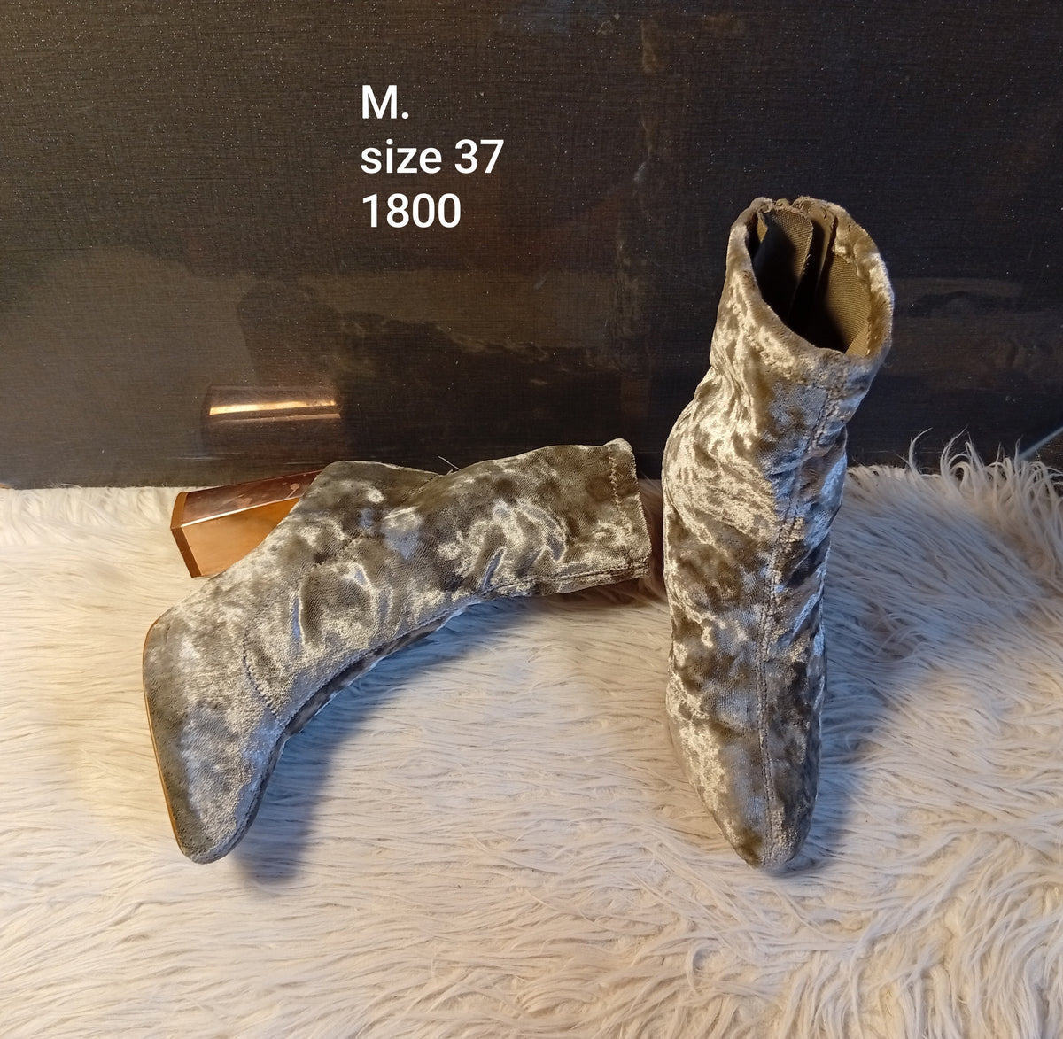 M 37