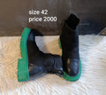 Boots 42