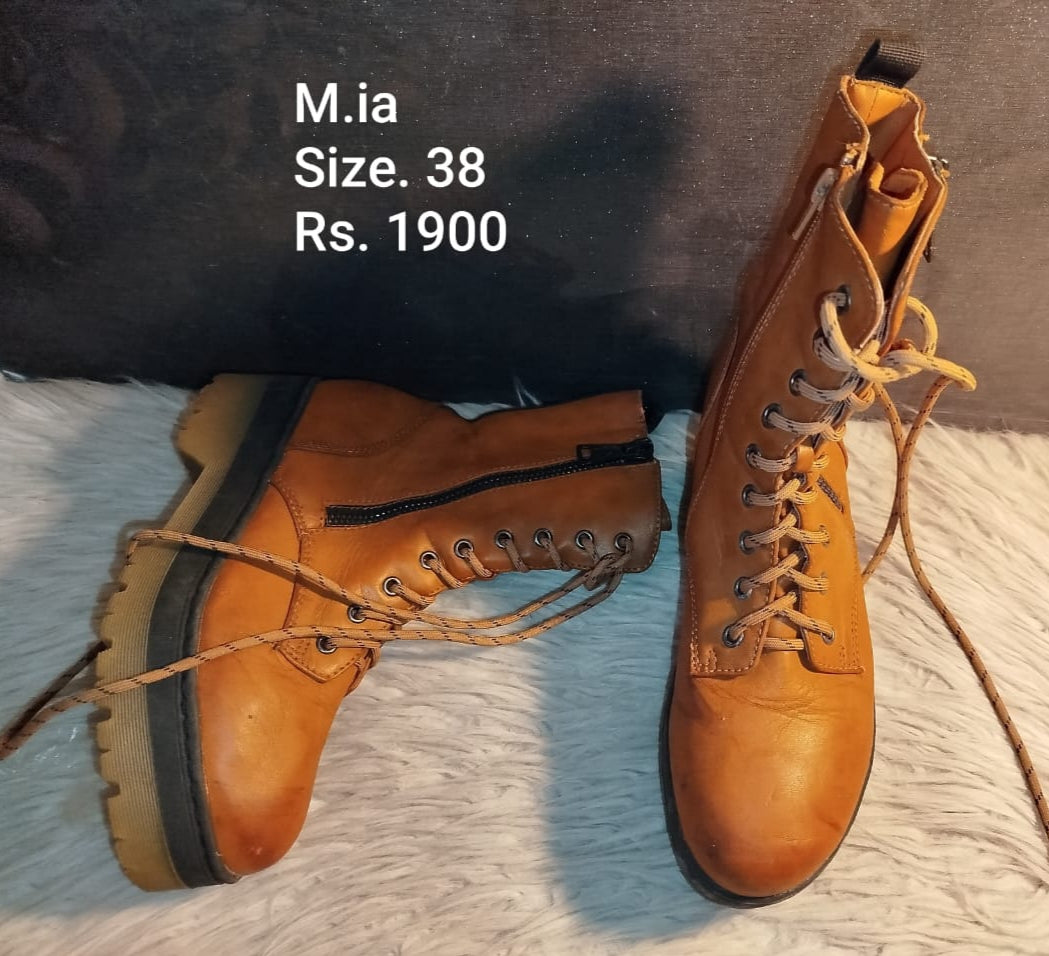 Mia high ankle boots
