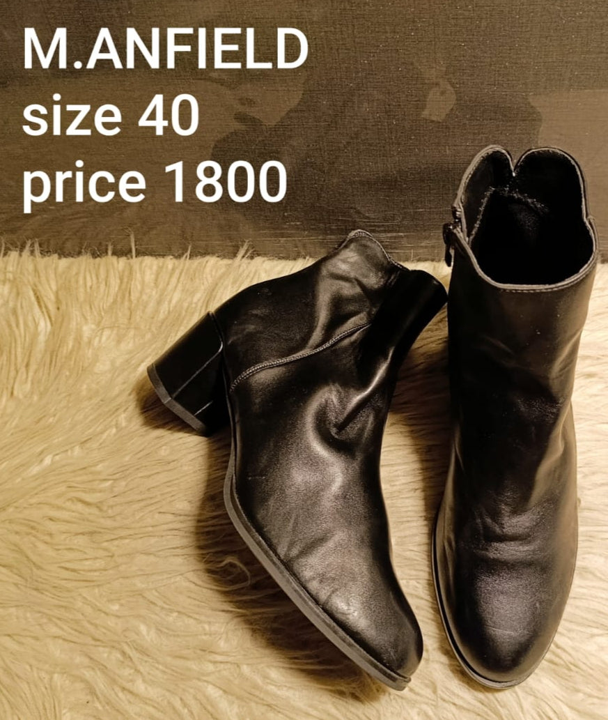 Man field boots