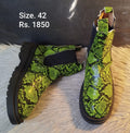 Ladies boots