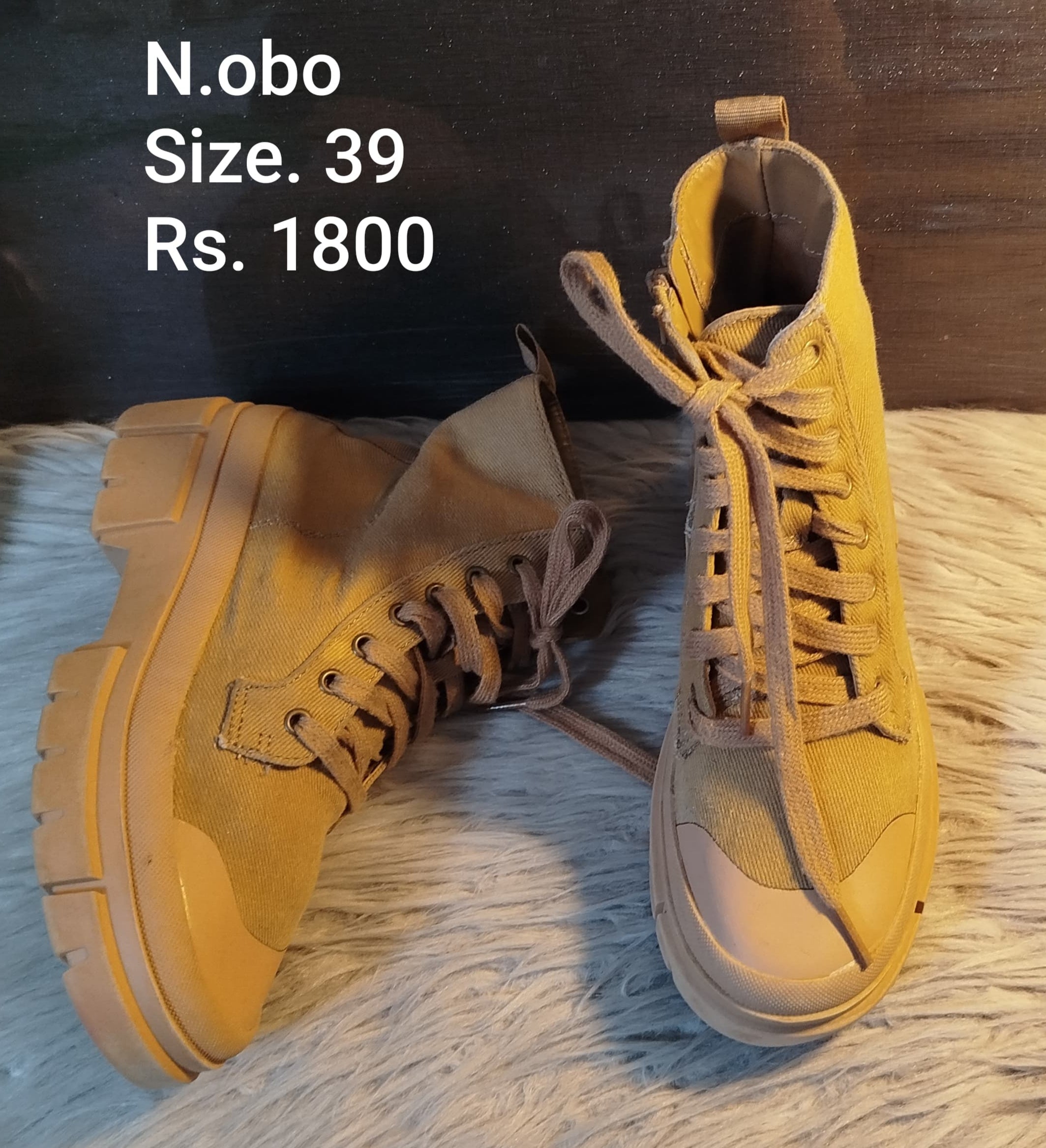 Nobo sneakers
