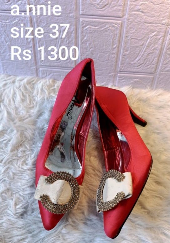 Annie red casual heels