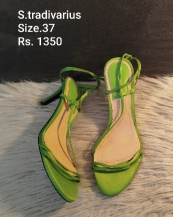 Stradivarius heels